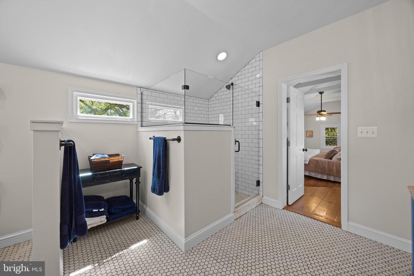 4905 Sudley Road photo 18