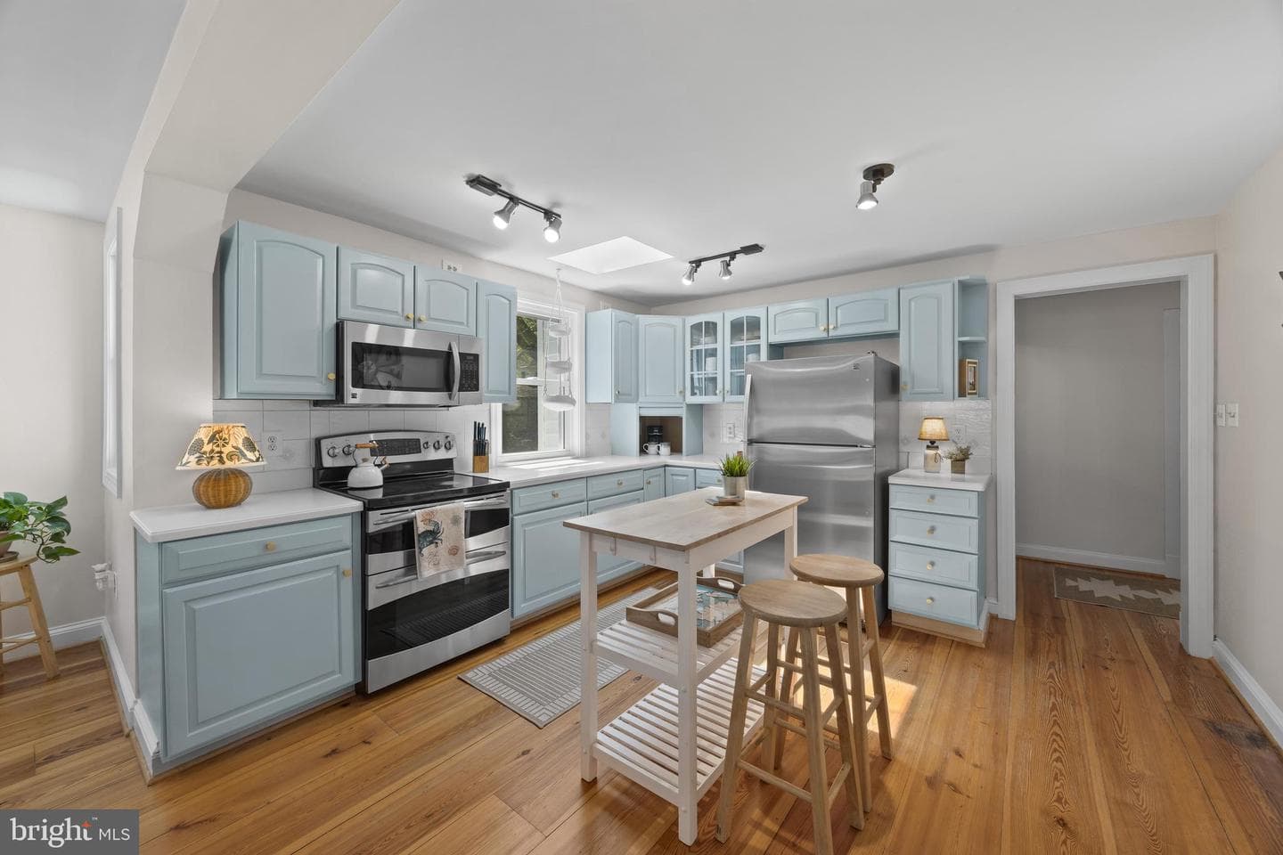 4905 Sudley Road photo 9