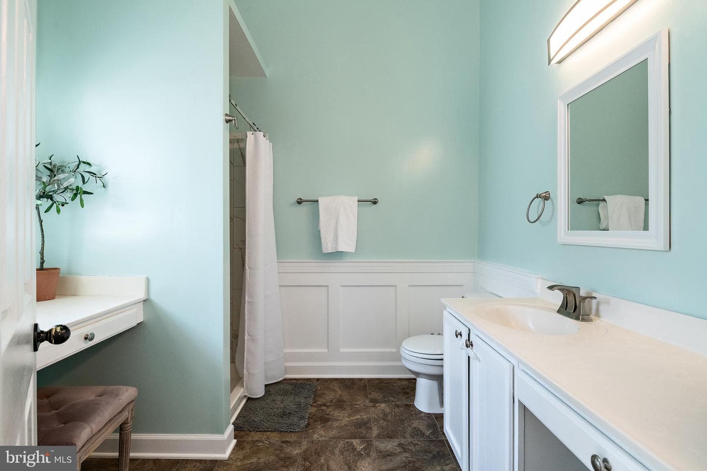 611 Bellerive Court photo 27