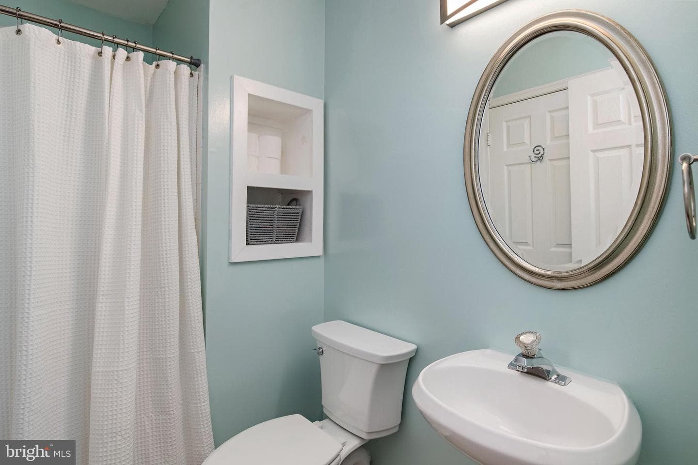 611 Bellerive Court photo 42