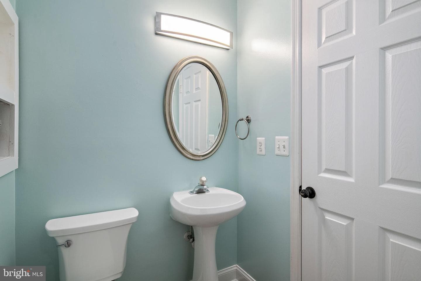 611 Bellerive Court photo 43