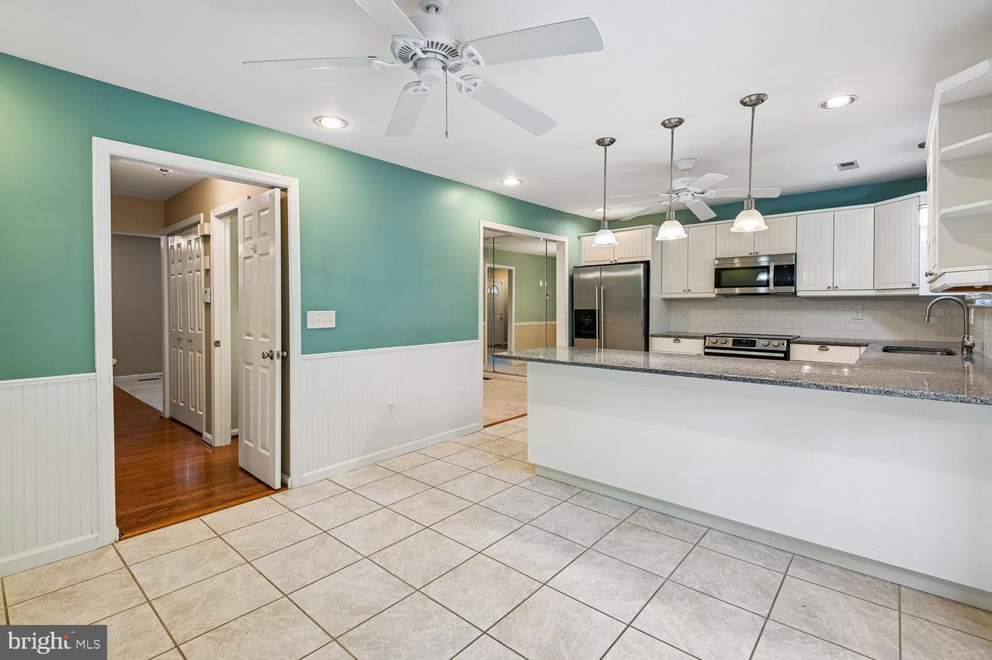 434 Peach Court photo 14
