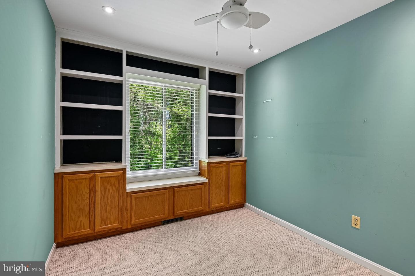 434 Peach Court photo 37