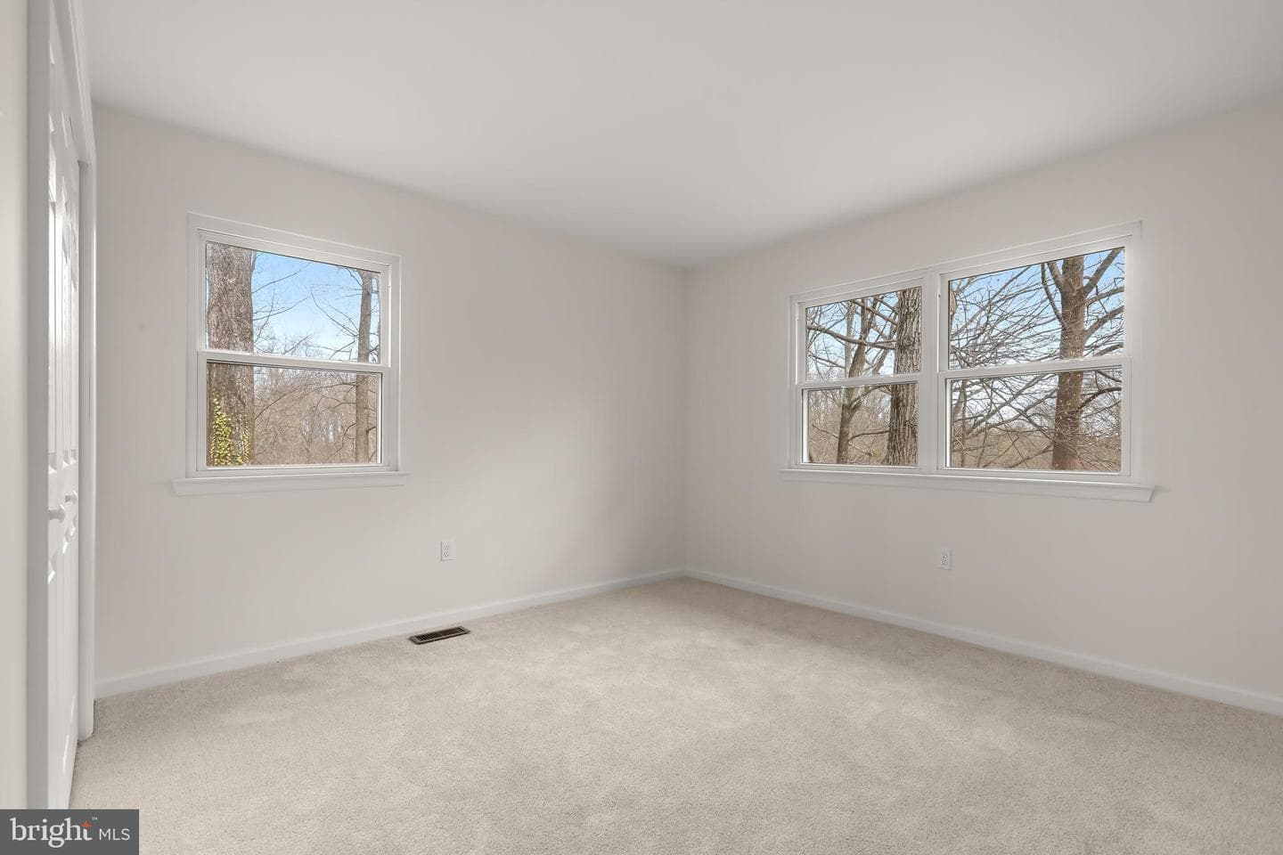 1255 Sheridan Road photo 27