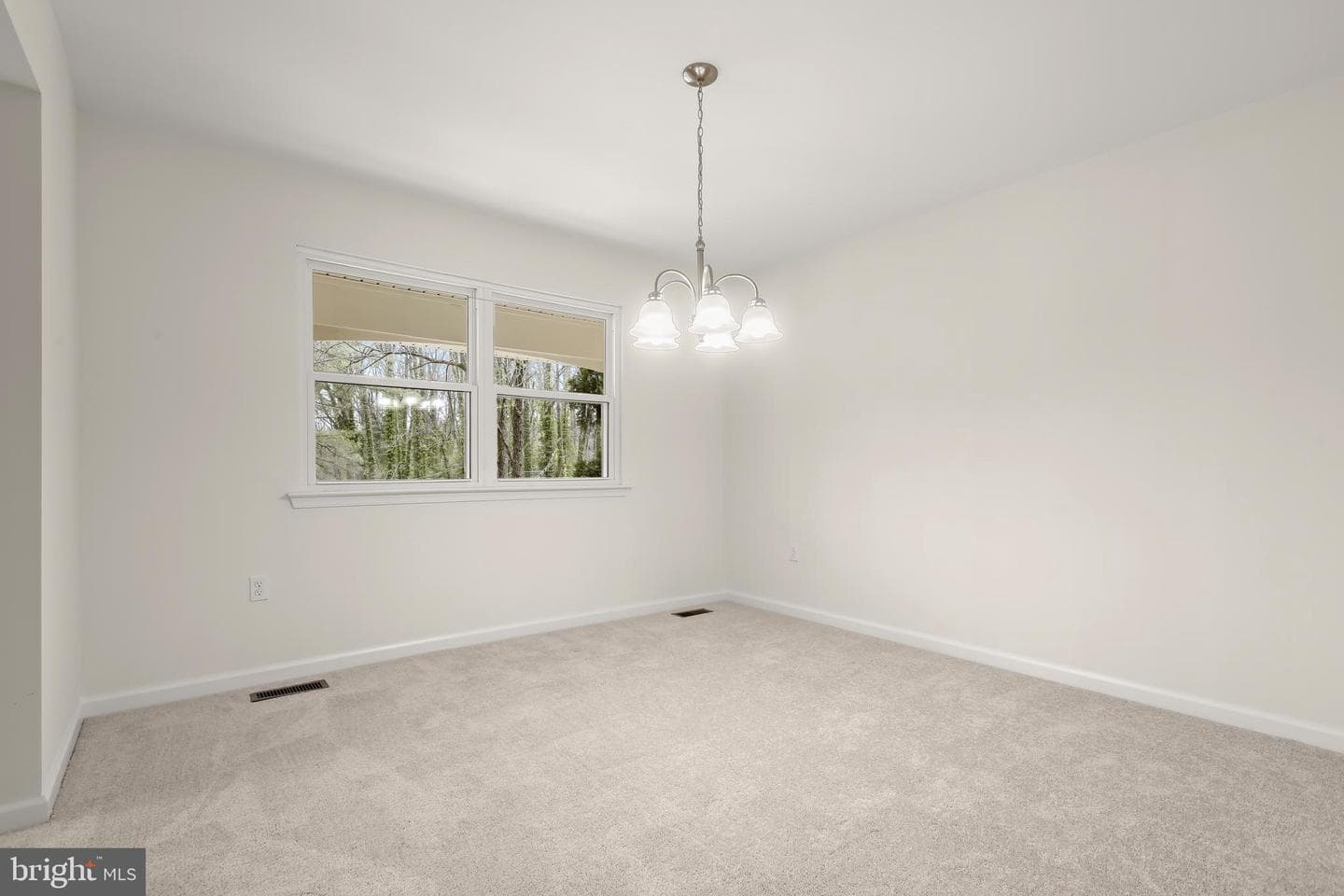 1255 Sheridan Road photo 6