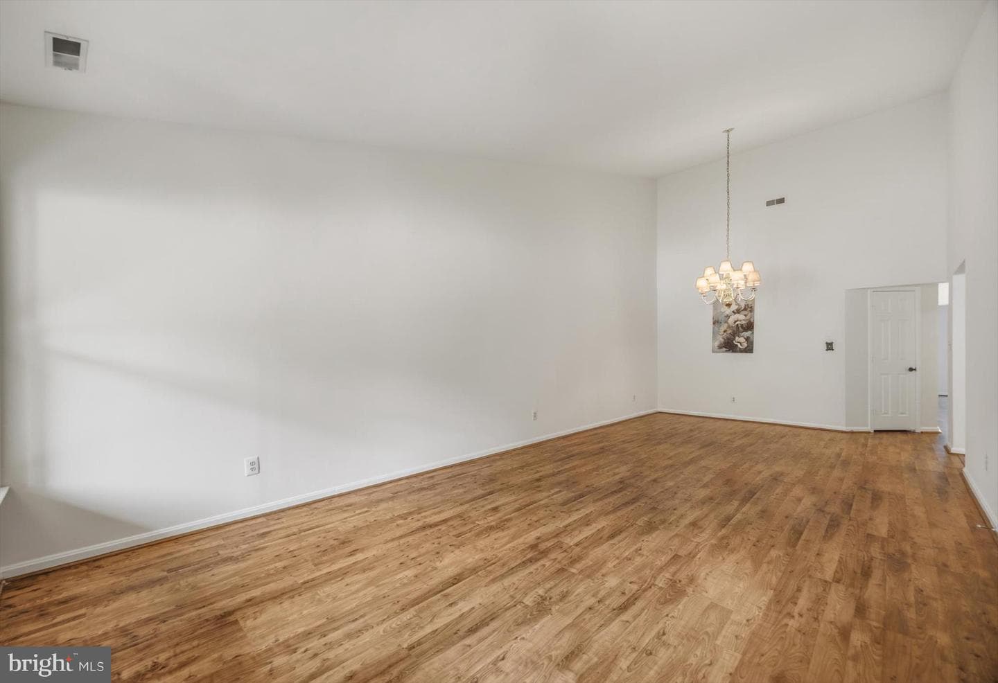 907 Beacon Way photo 11