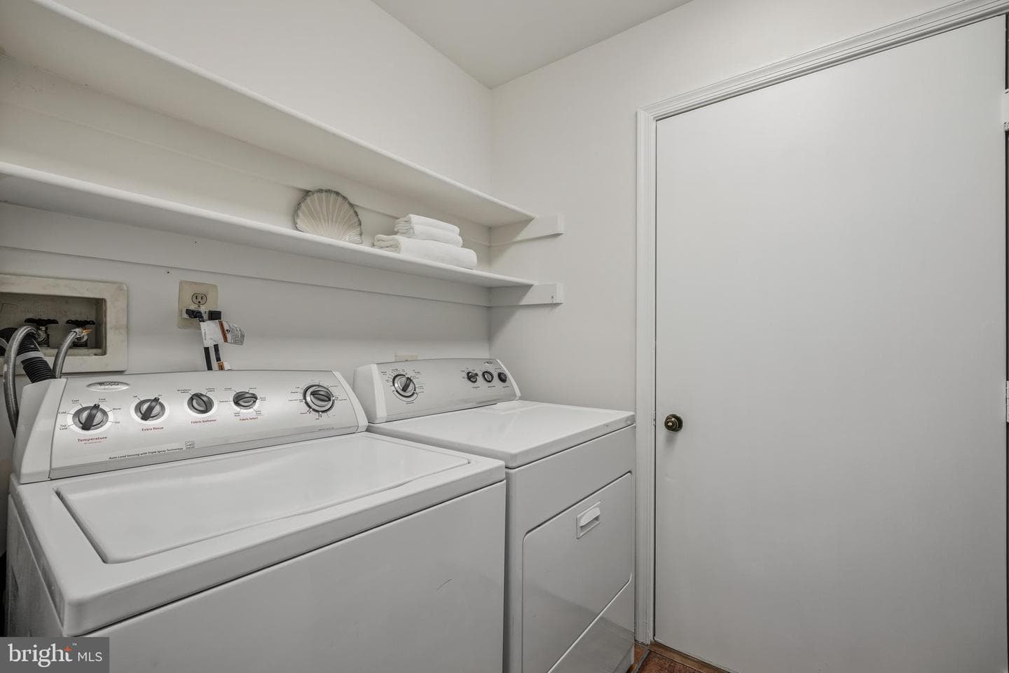 907 Beacon Way photo 29