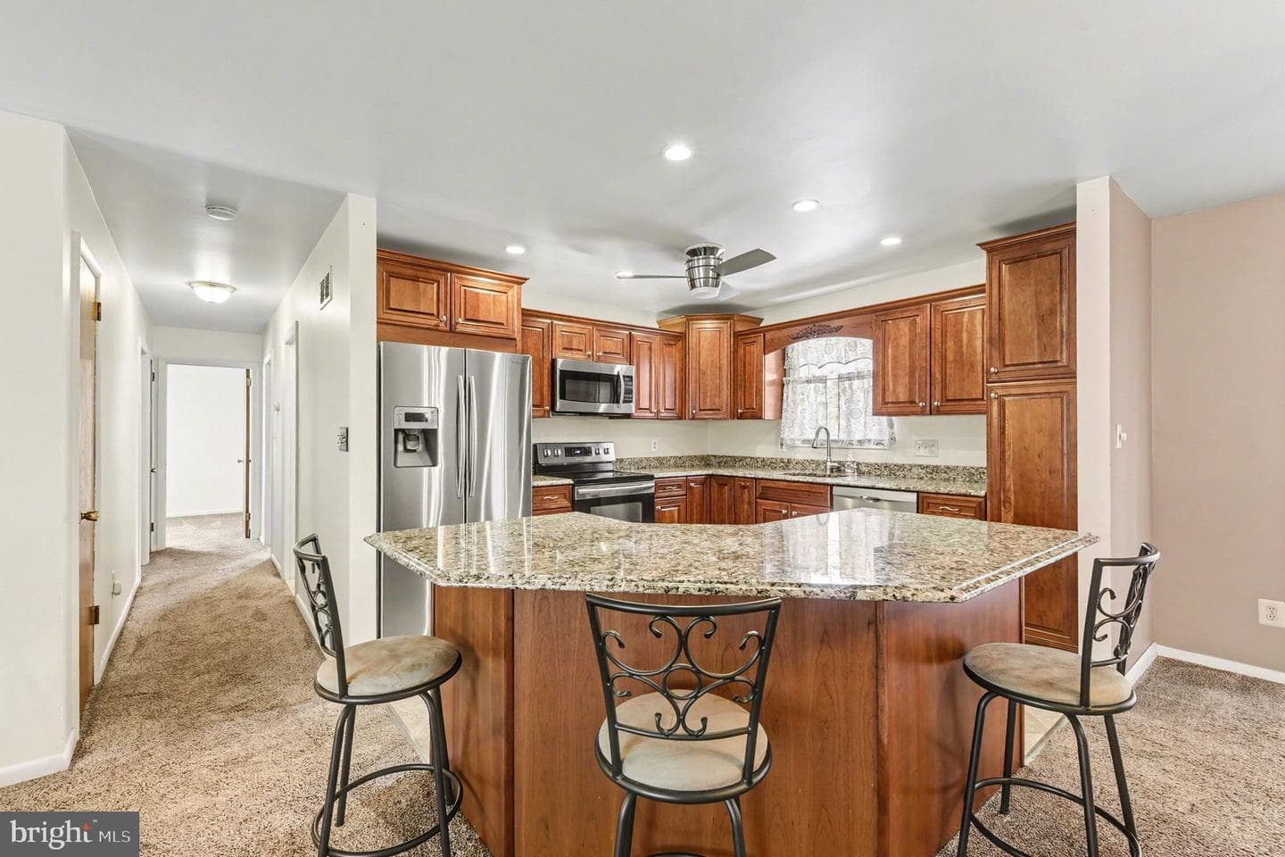 804 White Avenue photo 6