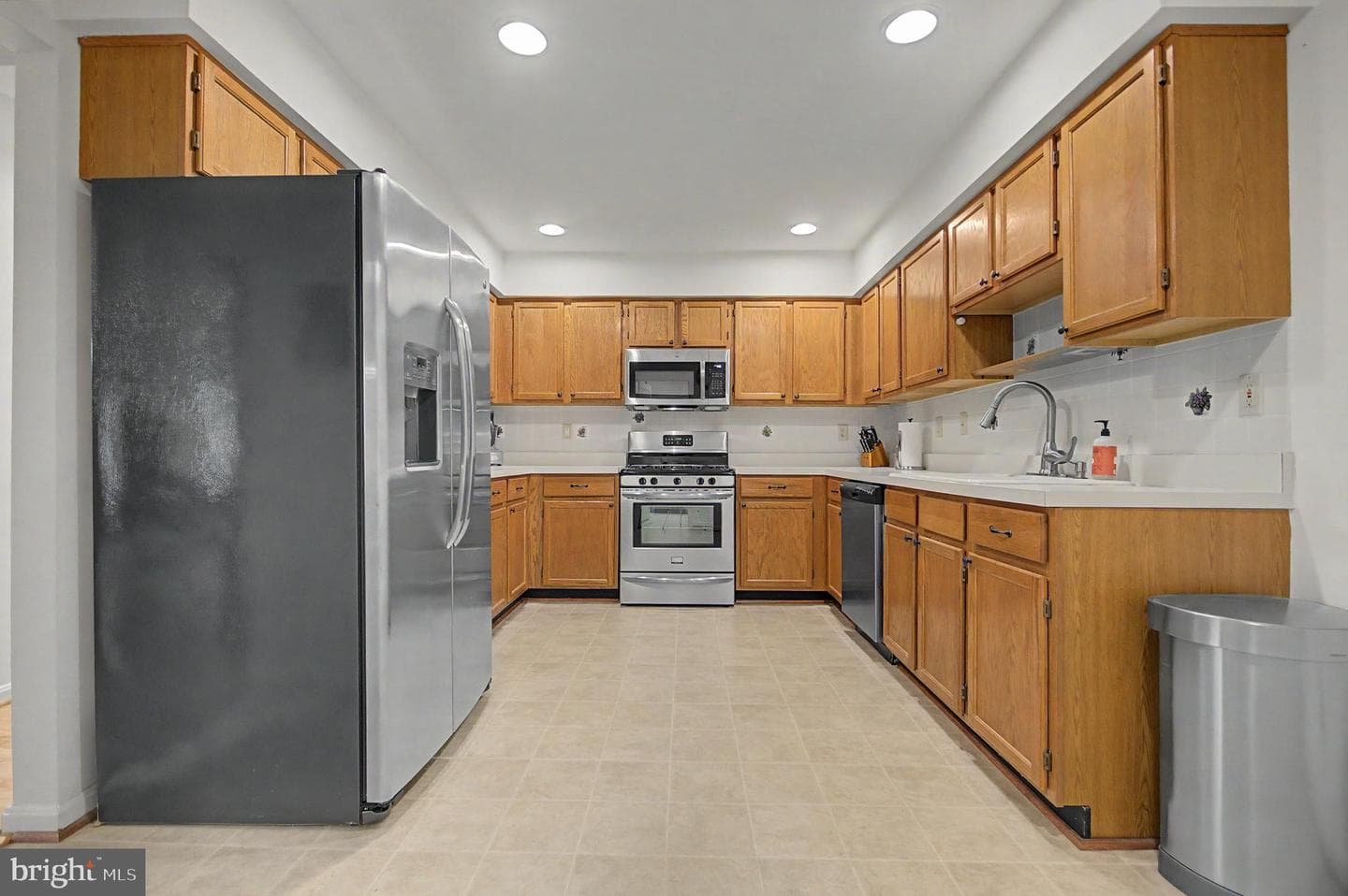 809 Midship Court photo 13