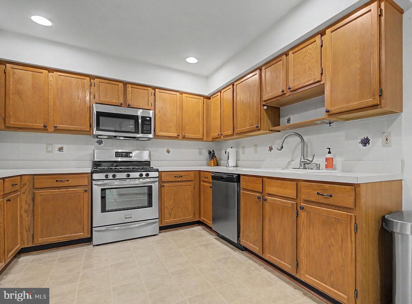 809 Midship Court photo 14