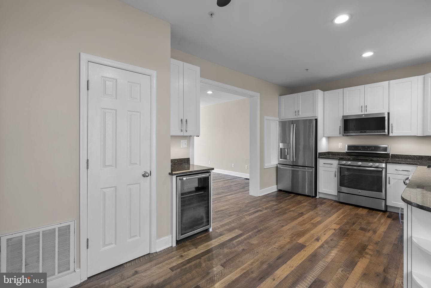 1304 Hill Born Drive photo 15
