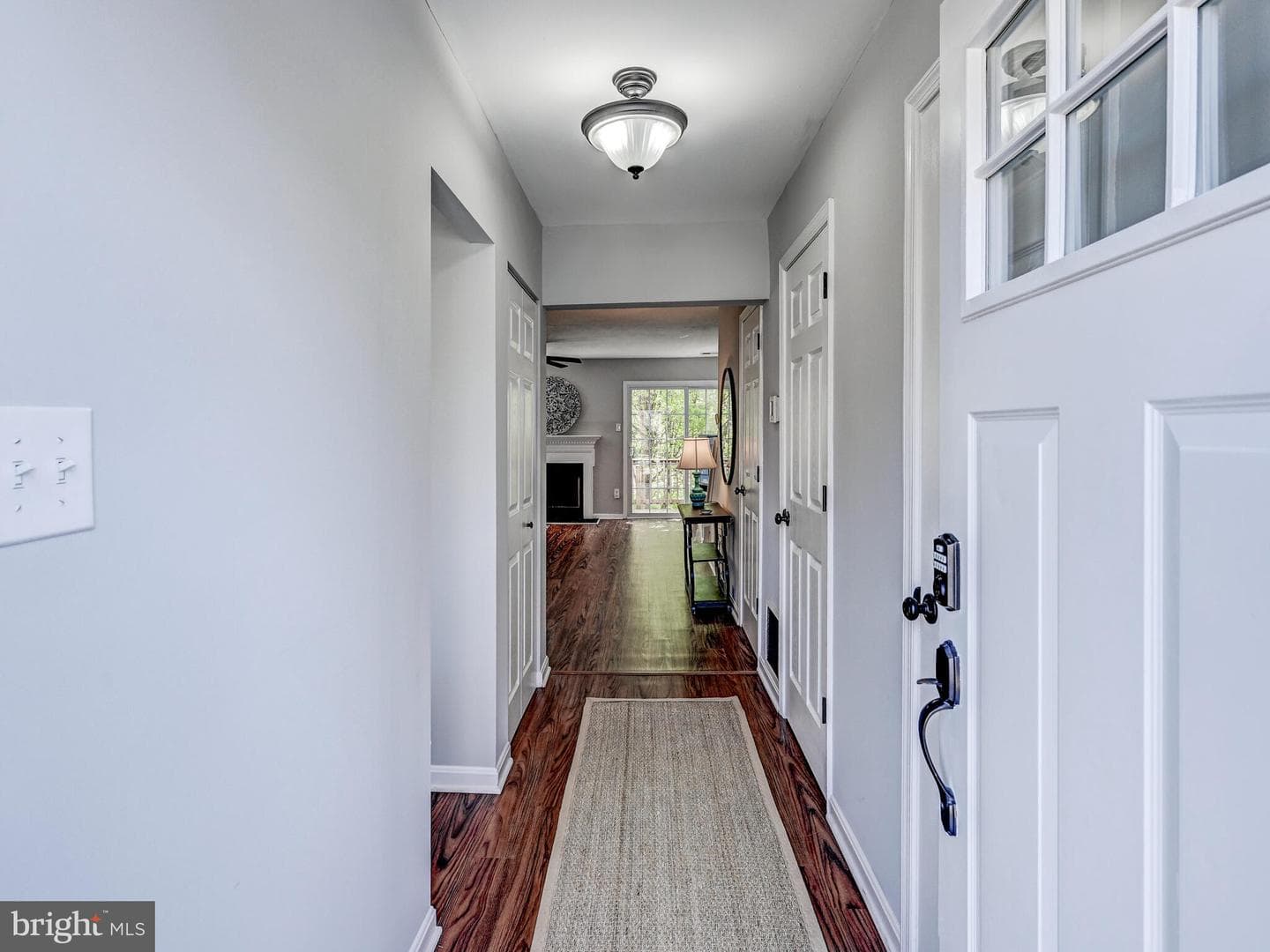 1679 Hart Court photo 2
