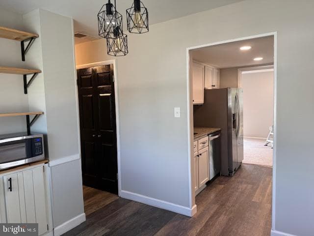 2032 Cambridge Drive photo 4