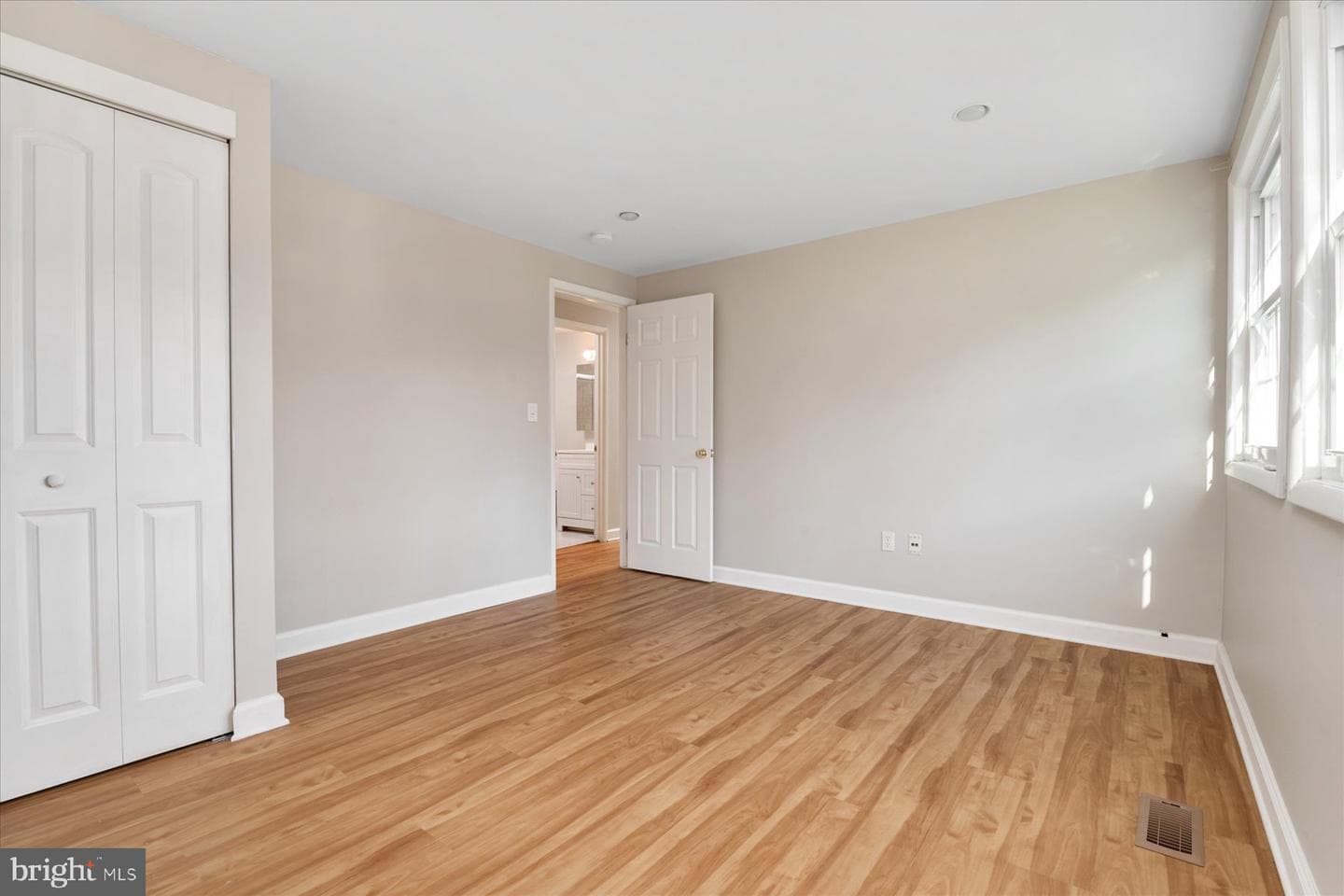 720 Hyde Park Drive photo 31