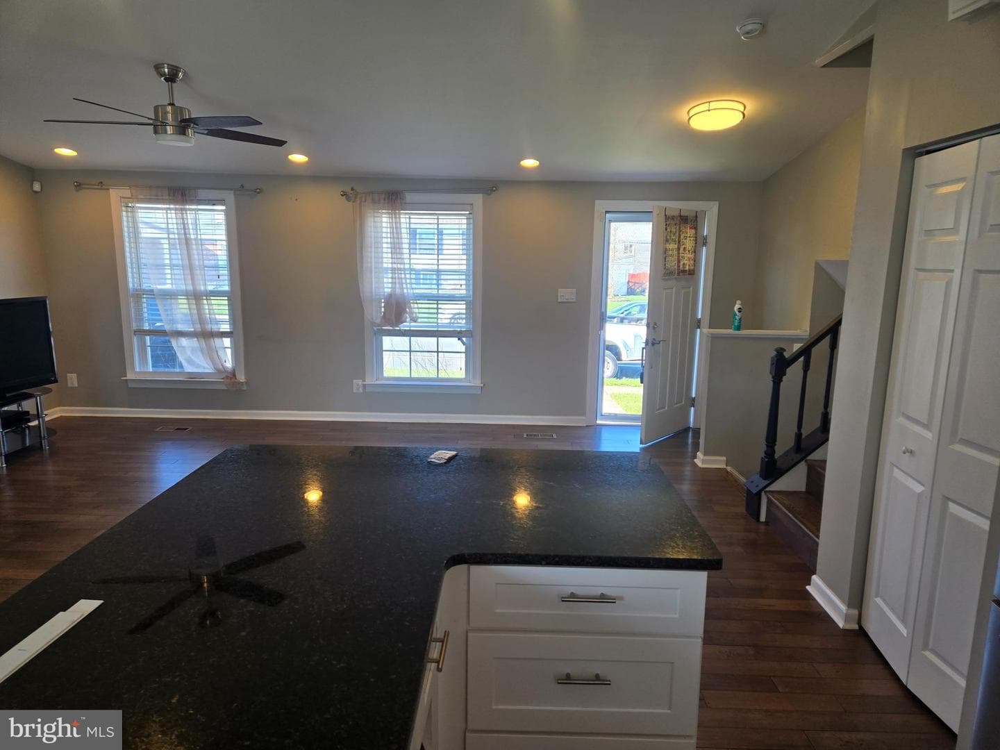 1424 Gesna Drive photo 2