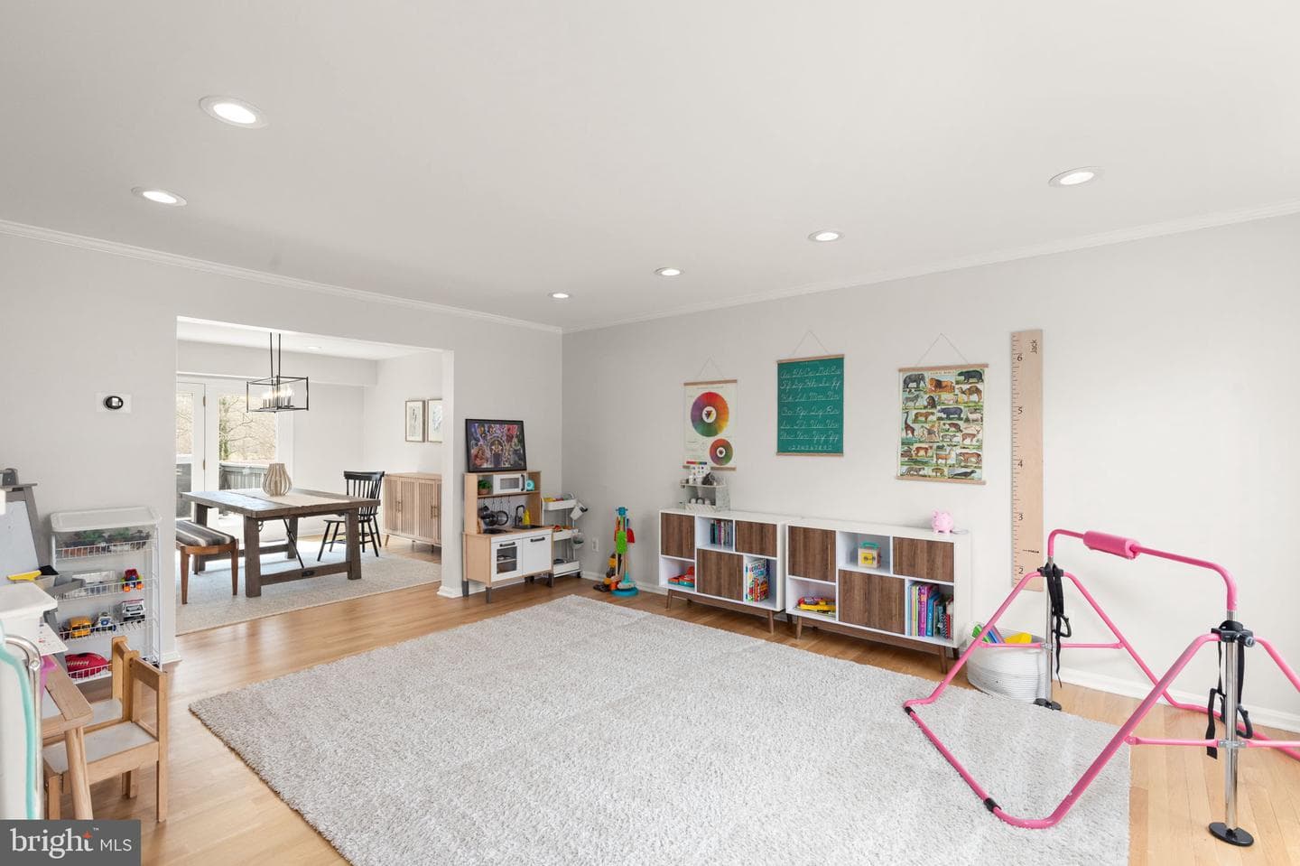 533 Bay Hills Drive photo 4
