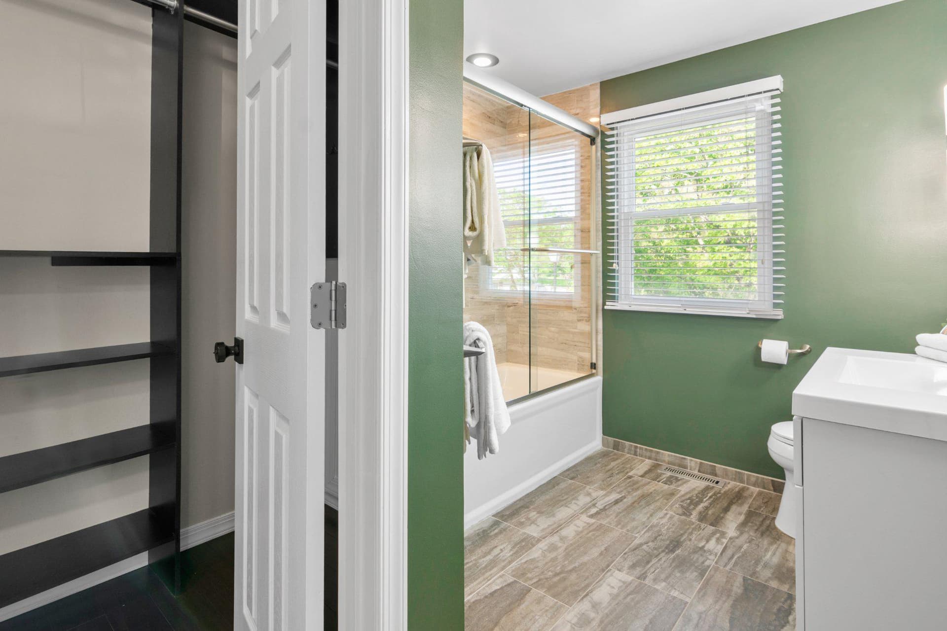 1082 Brightleaf Court photo 23