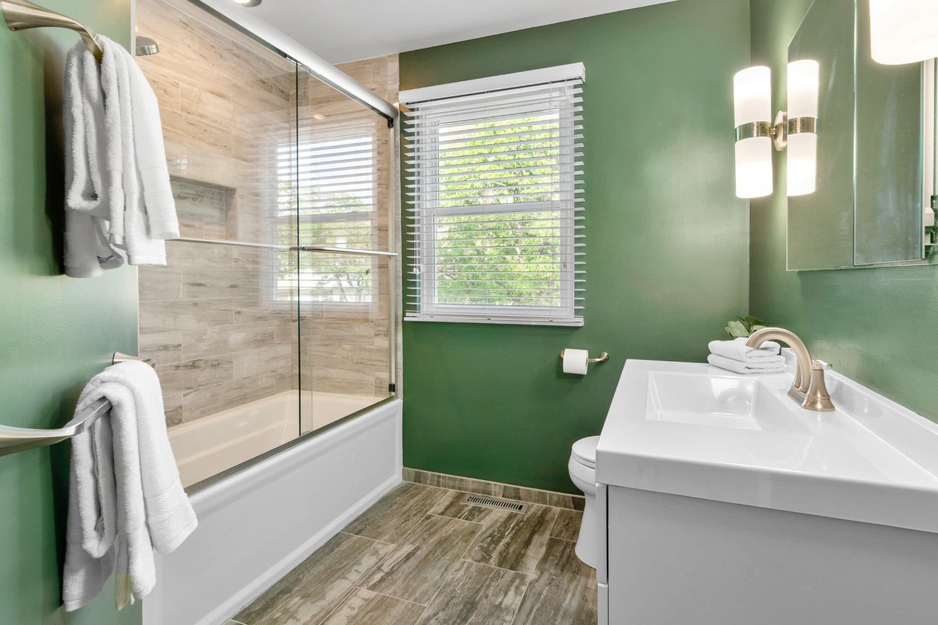 1082 Brightleaf Court photo 24