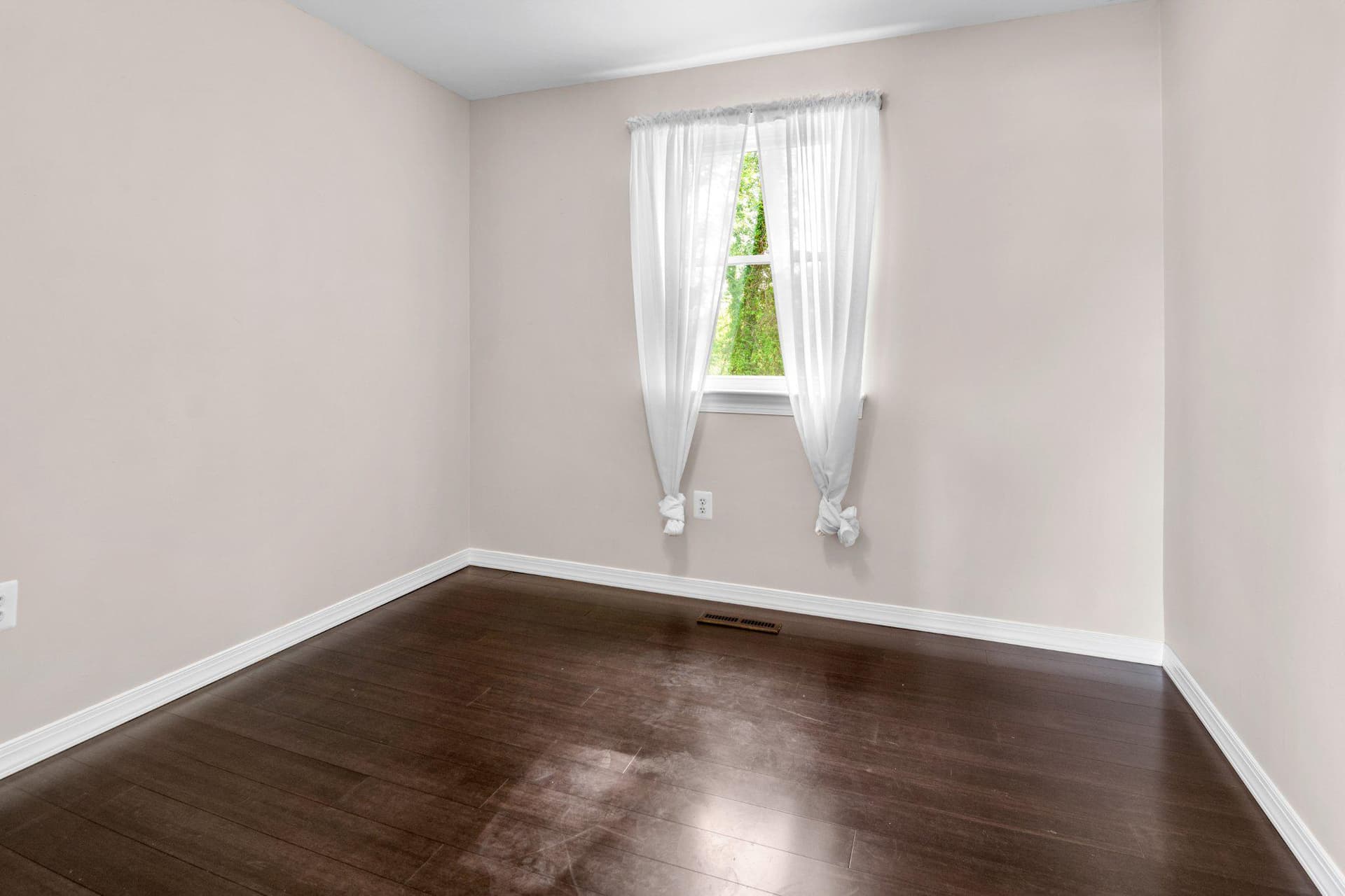 1082 Brightleaf Court photo 27