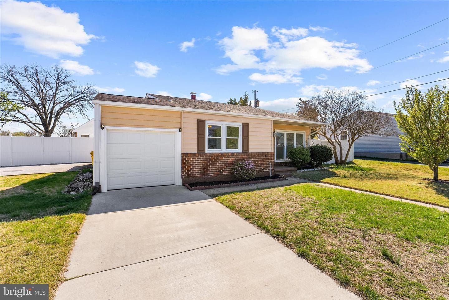 107 Hollywood Drive photo 17