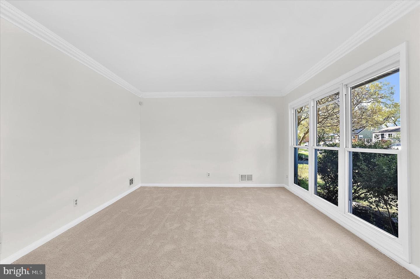 107 Hollywood Drive photo 34
