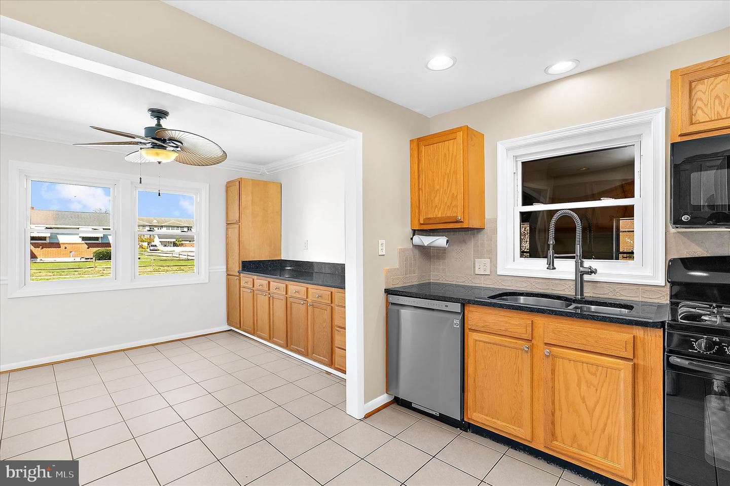 107 Hollywood Drive photo 43