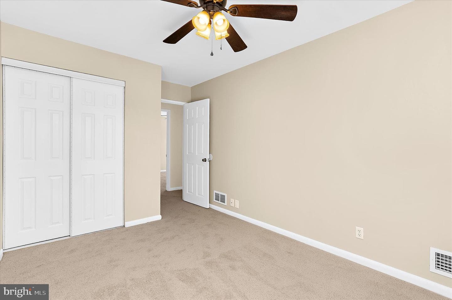 107 Hollywood Drive photo 46