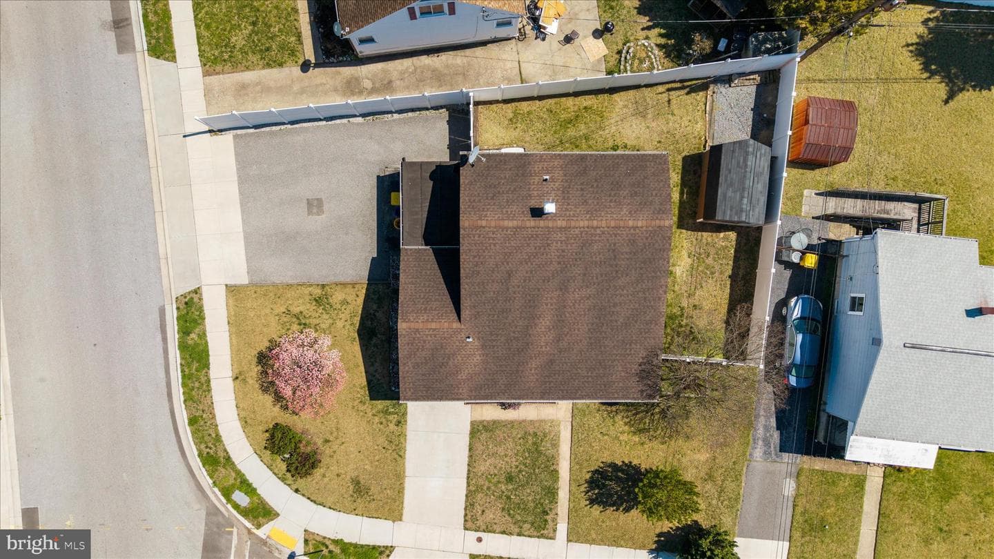 107 Hollywood Drive photo 87
