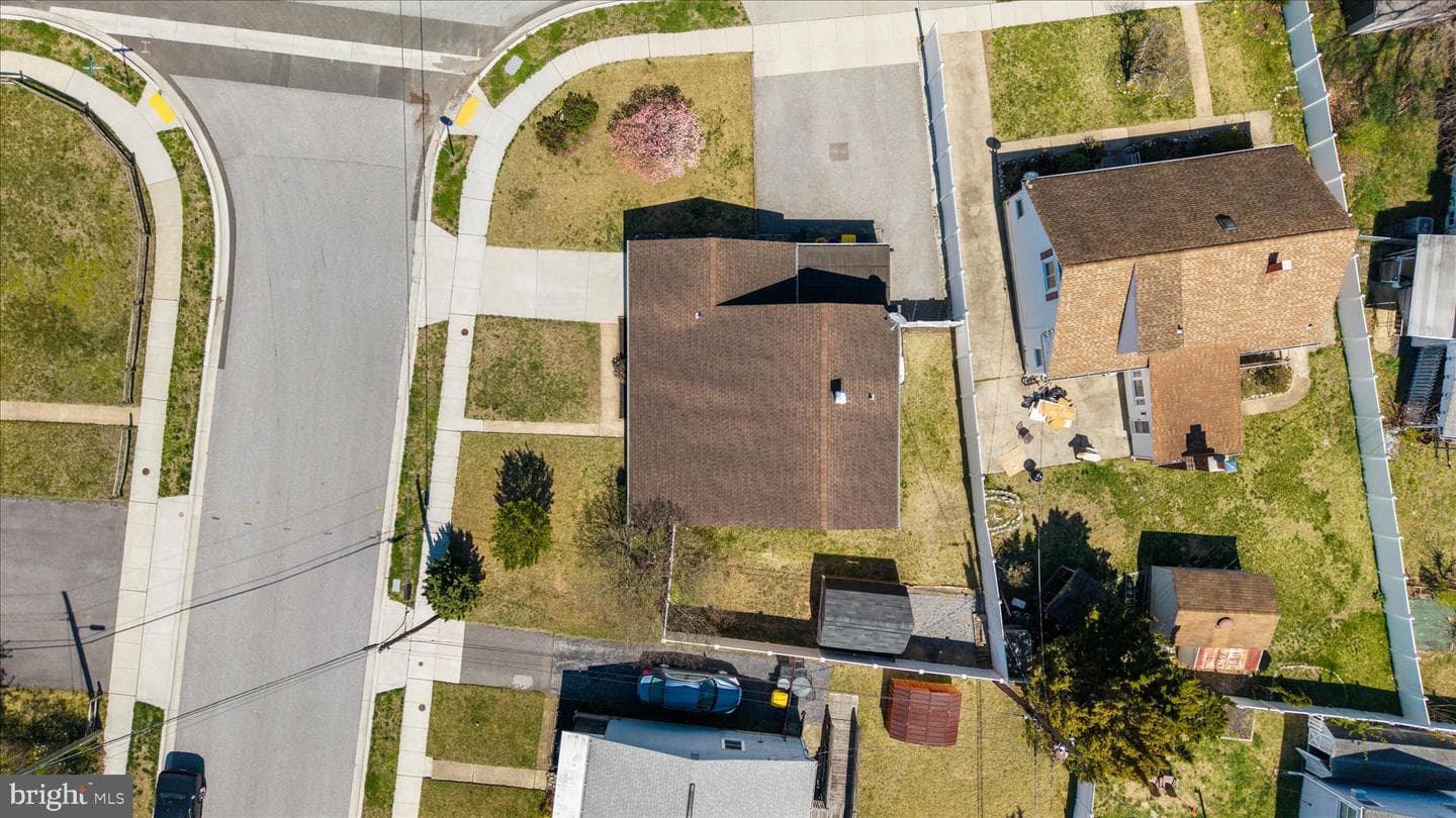 107 Hollywood Drive photo 88