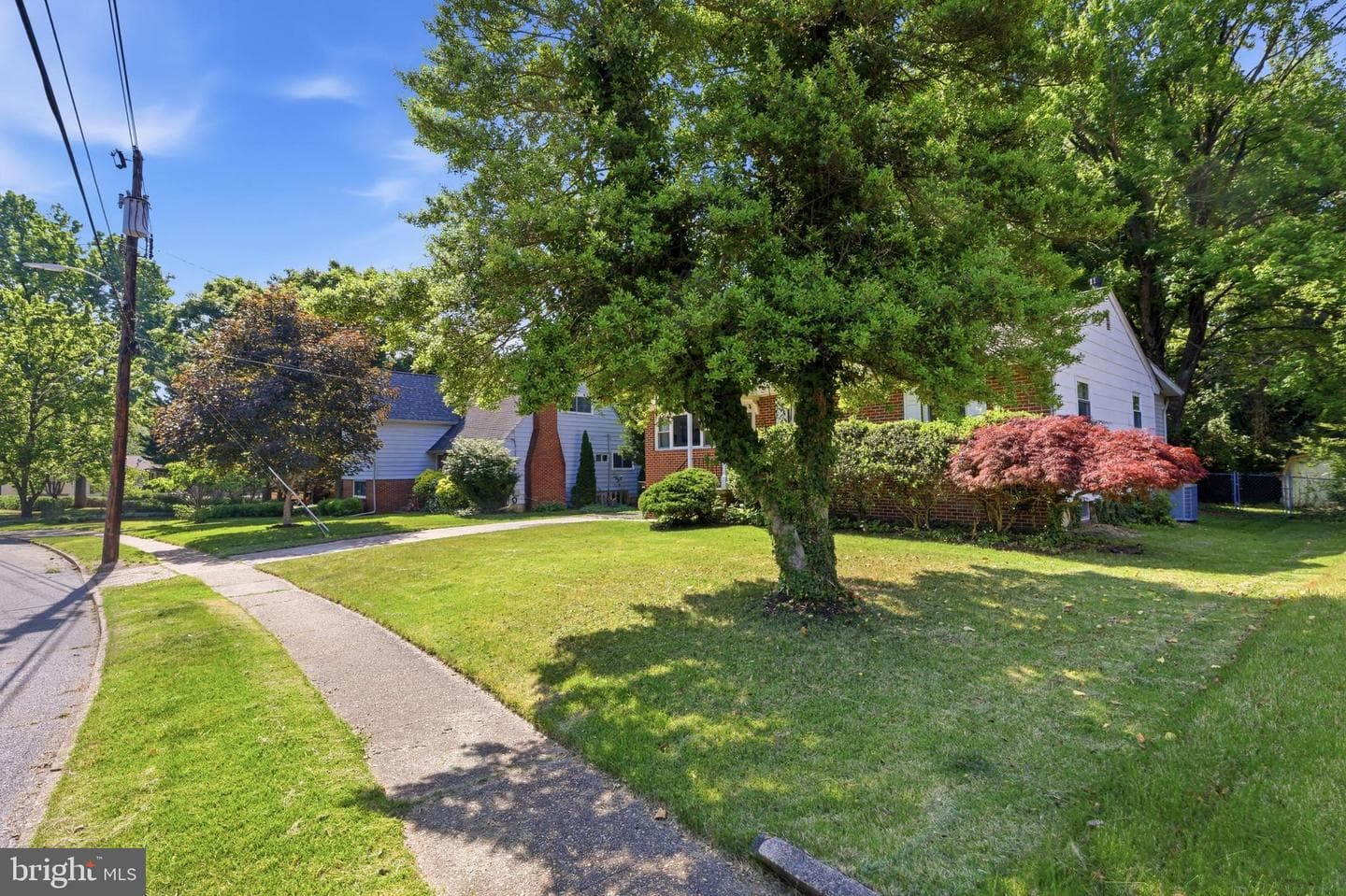 735 Warren Drive photo 3