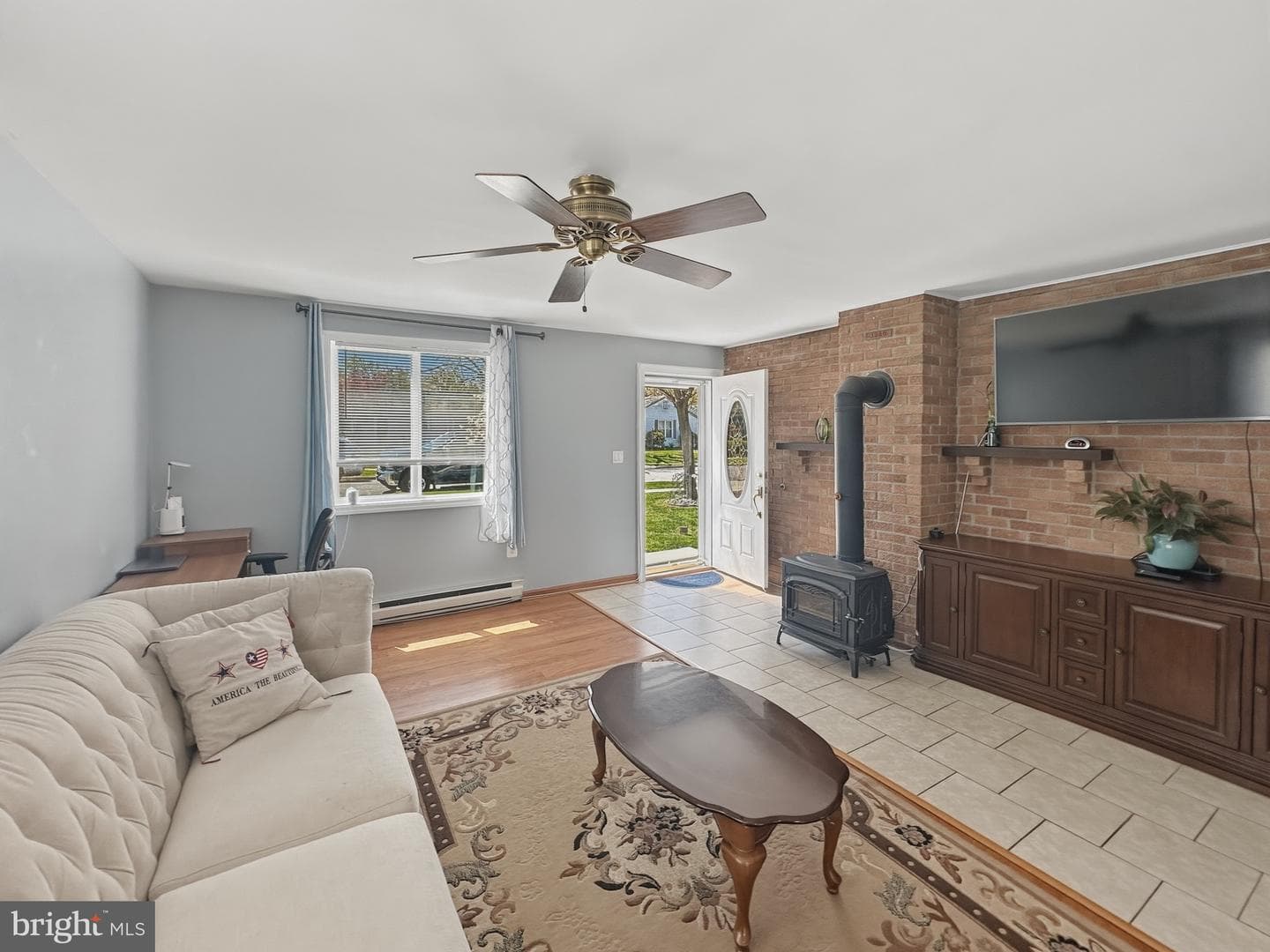 1616 Lorimer Road photo 3