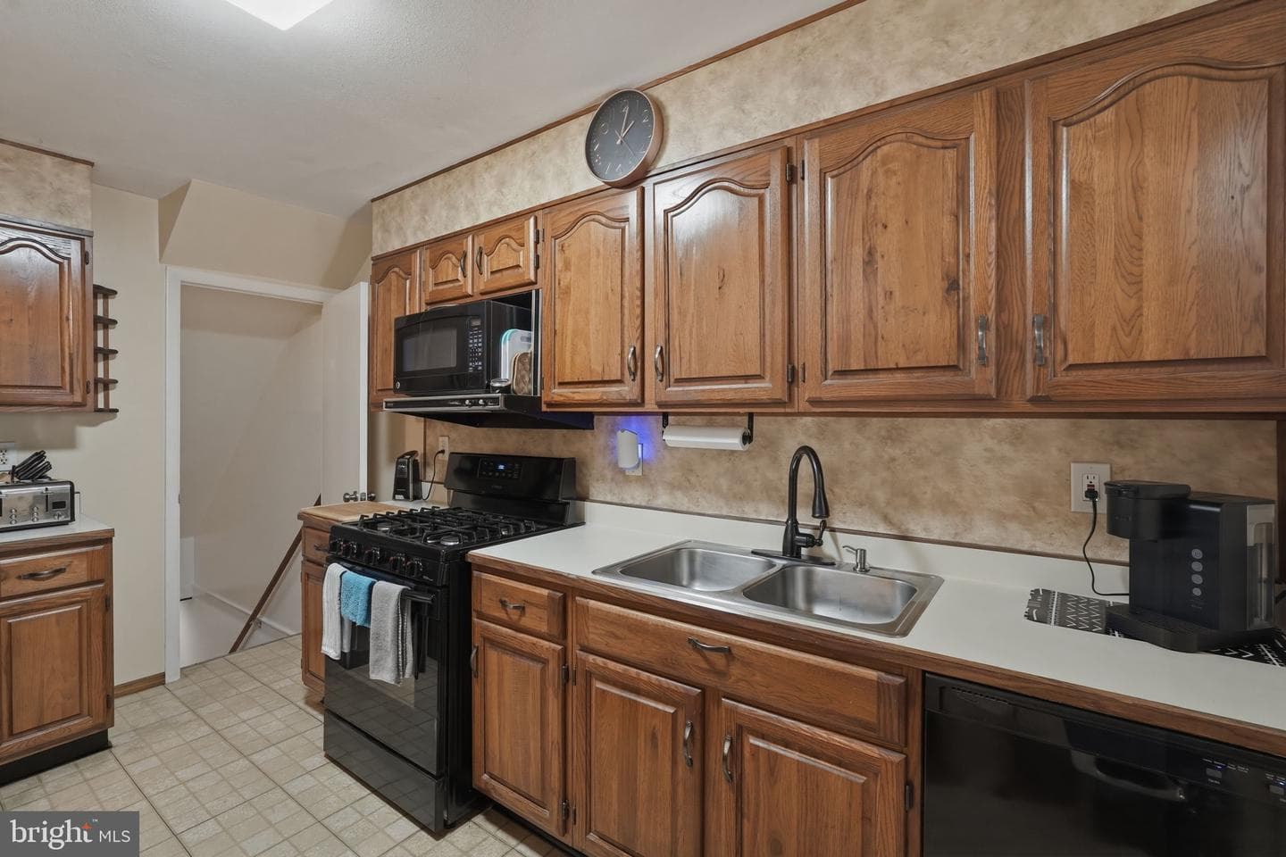 8566 Main Avenue photo 9