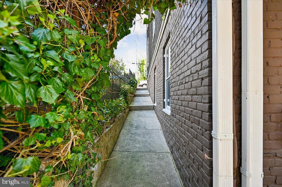 75 Shipwright Street photo 87