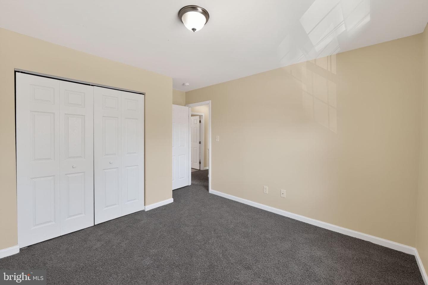 8090 Round Table Court photo 20