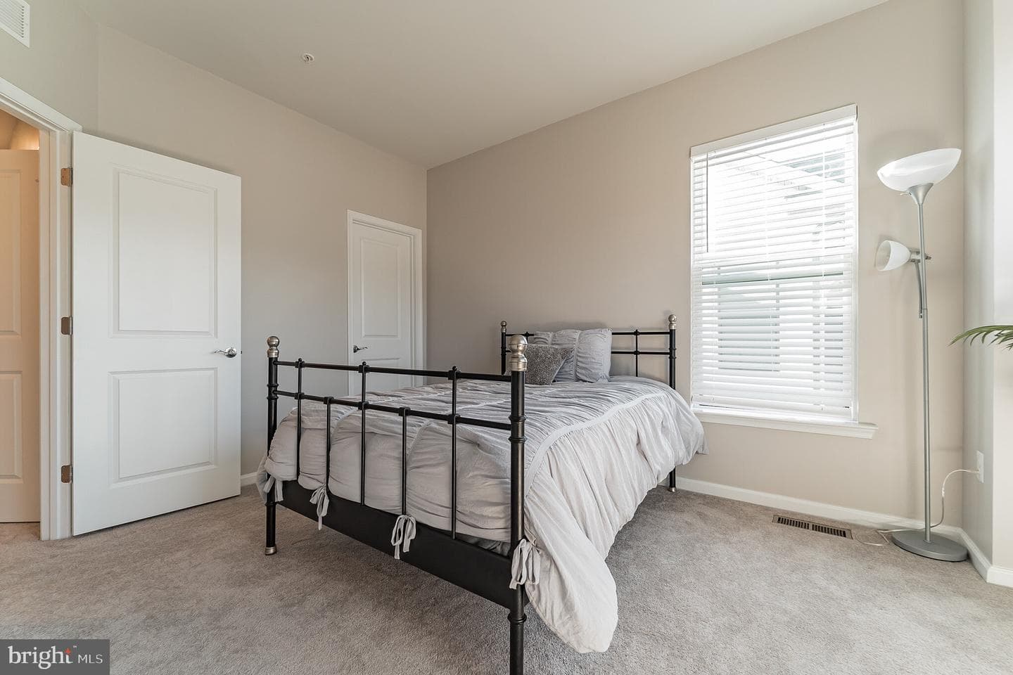 221 Narrowleaf Way photo 18