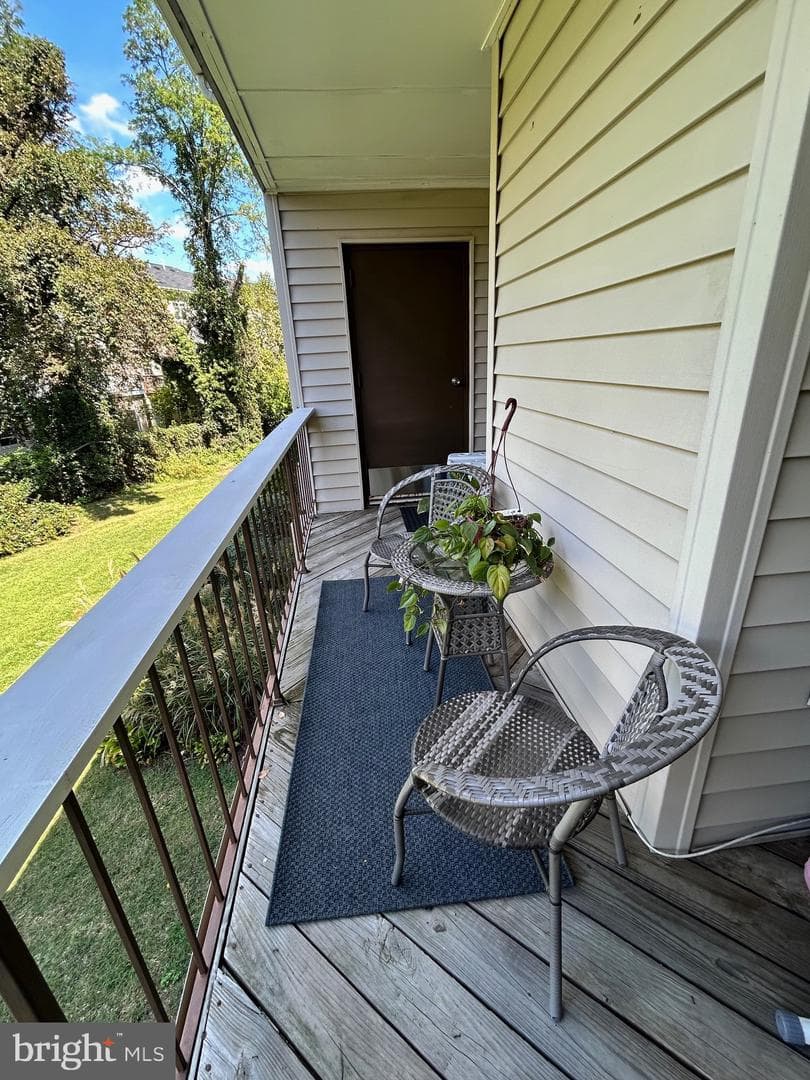 1106 Castle Harbour Way #2c photo 9