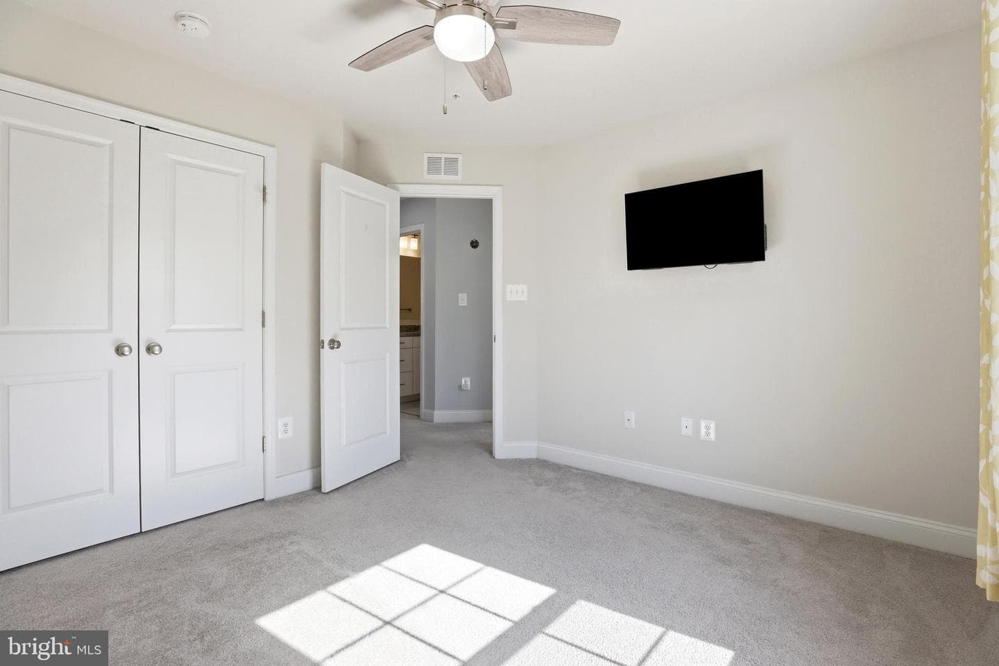 623 Clear Blue Lane photo 26