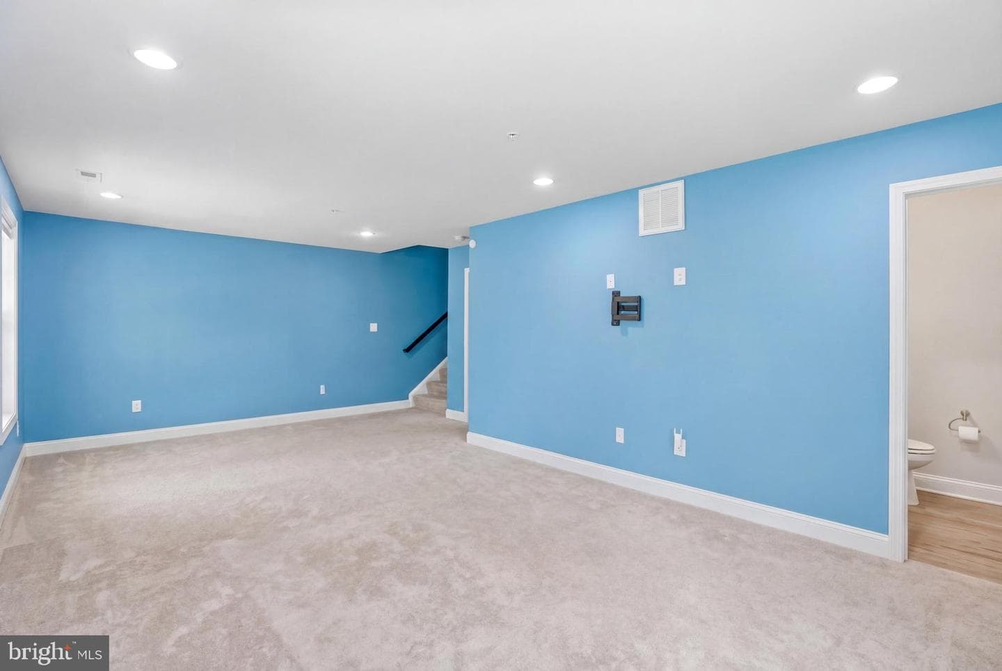623 Clear Blue Lane photo 32