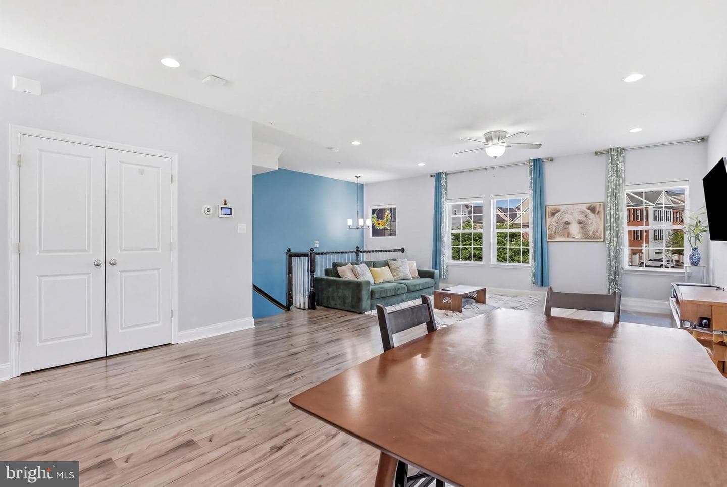 623 Clear Blue Lane photo 6