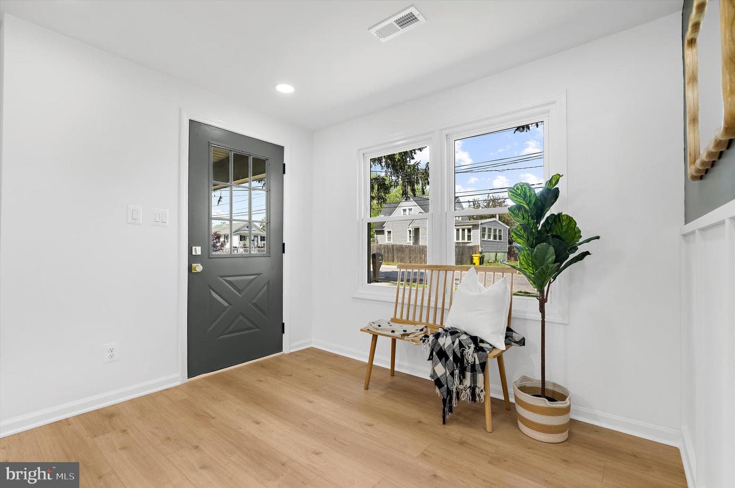 203 Walton Avenue photo 13