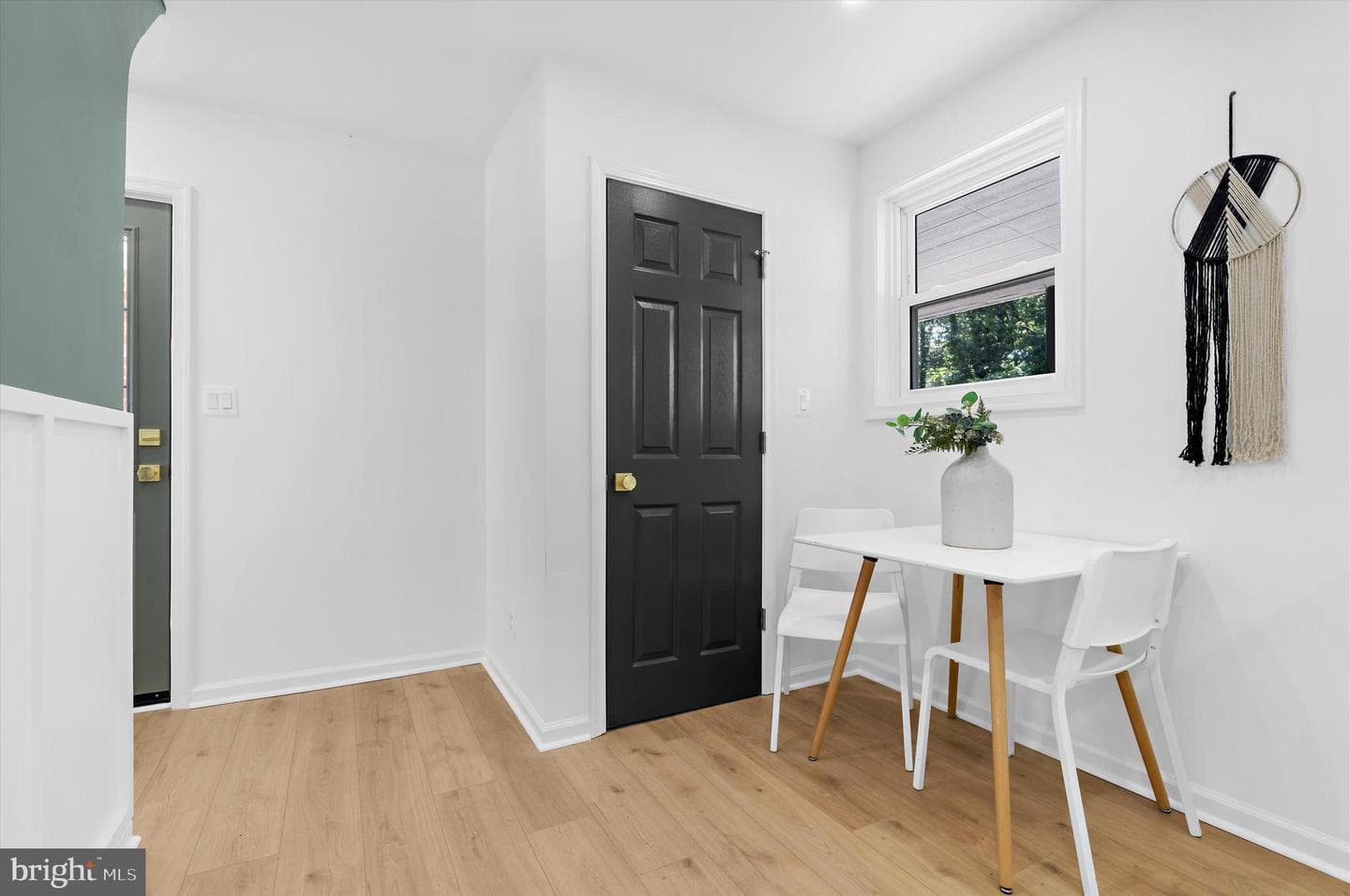 203 Walton Avenue photo 14