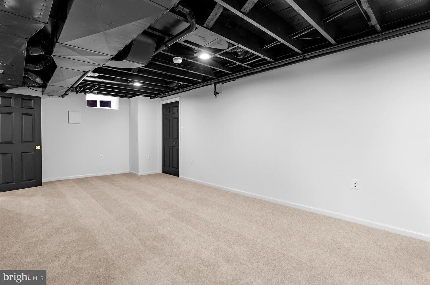 203 Walton Avenue photo 33
