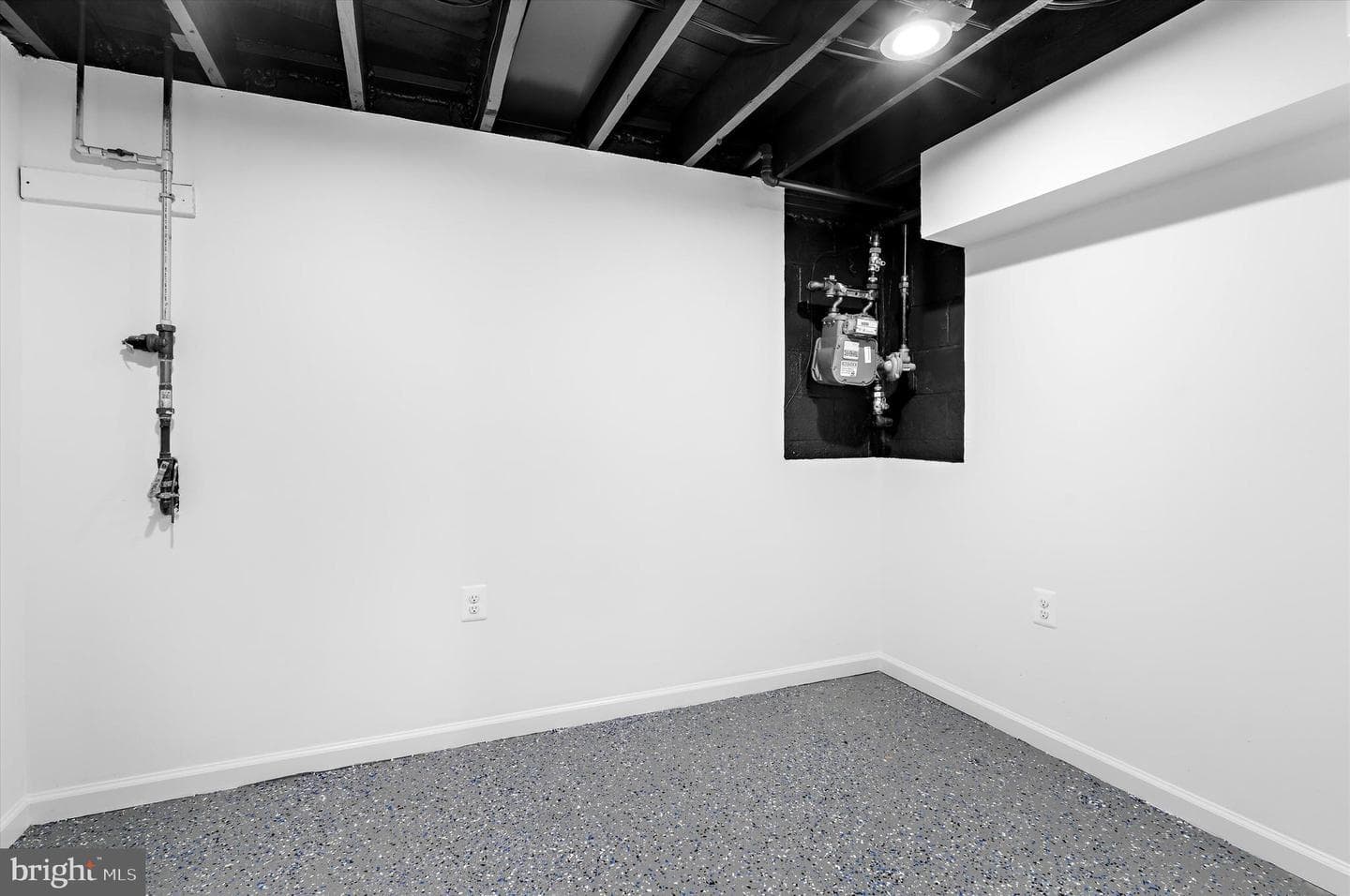 203 Walton Avenue photo 39