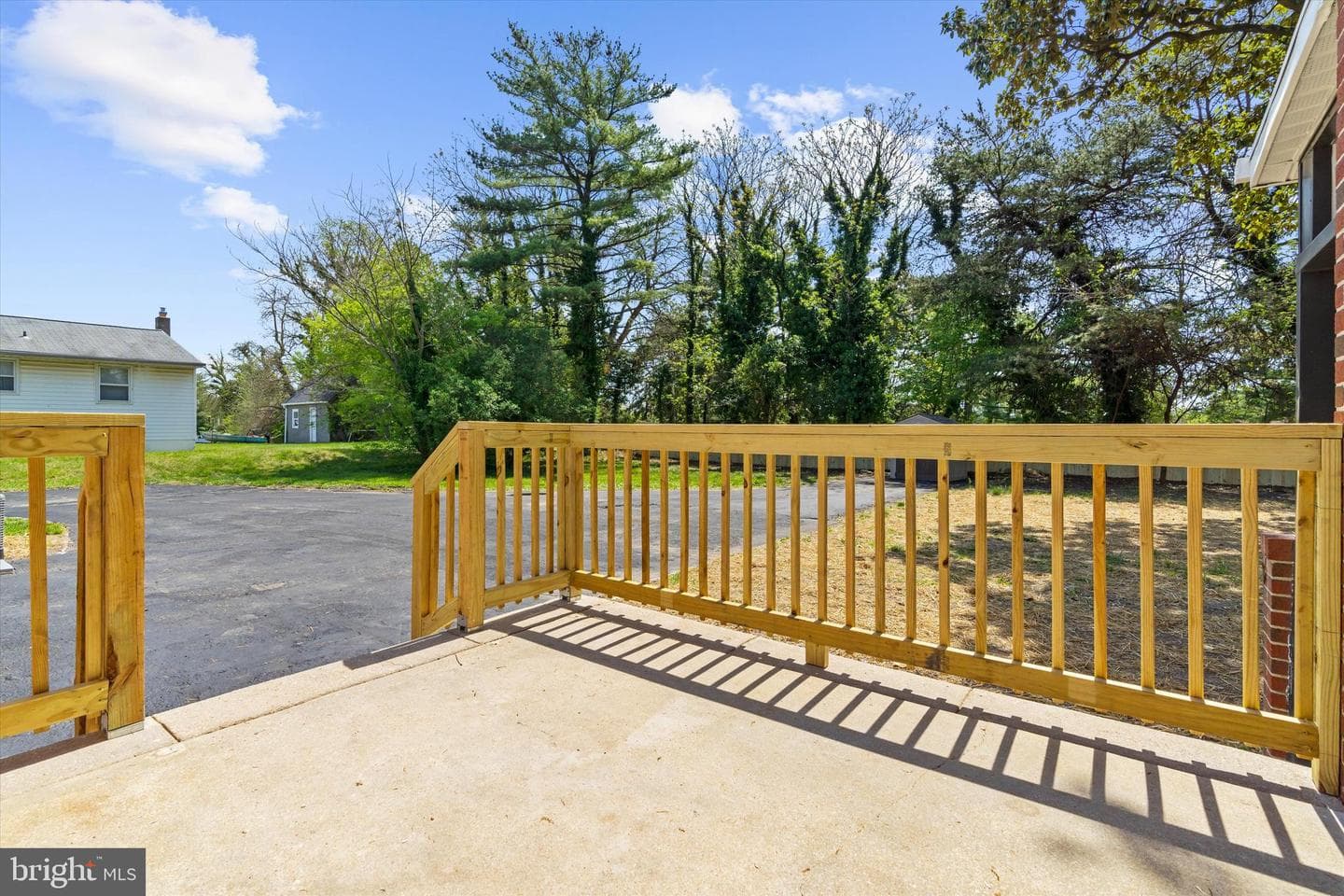 203 Walton Avenue photo 43