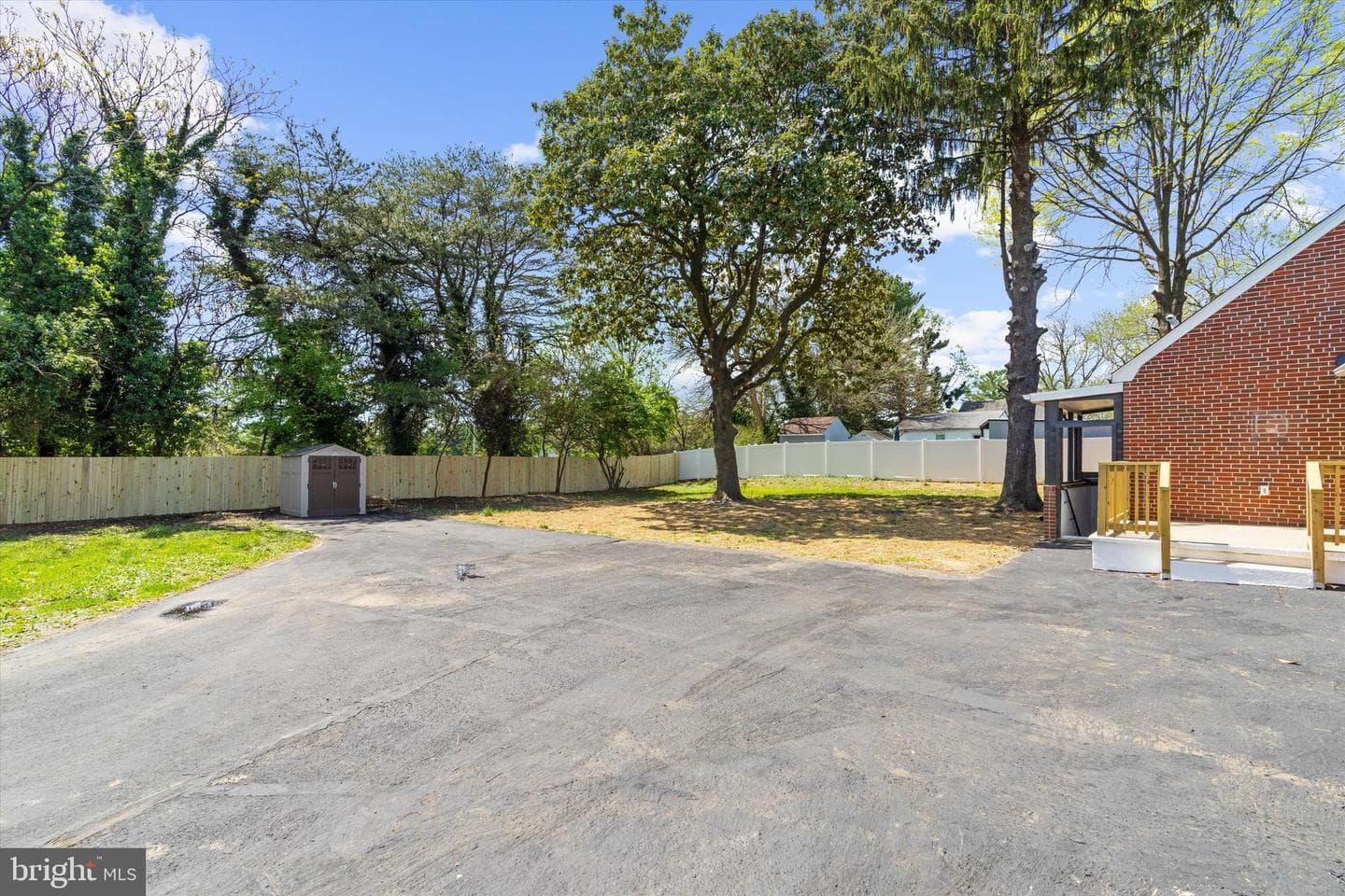 203 Walton Avenue photo 54