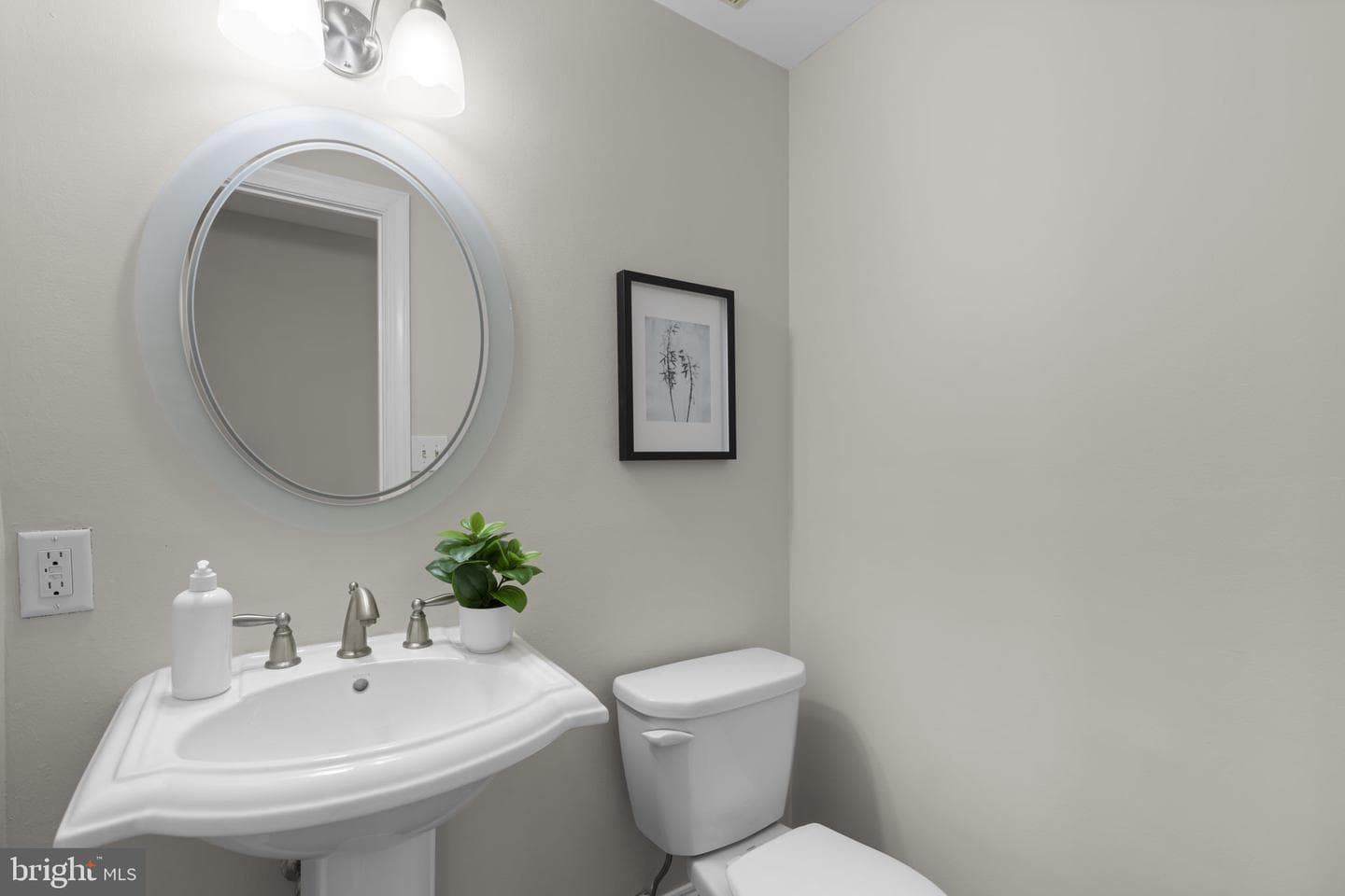 807 Brechin Garth photo 17