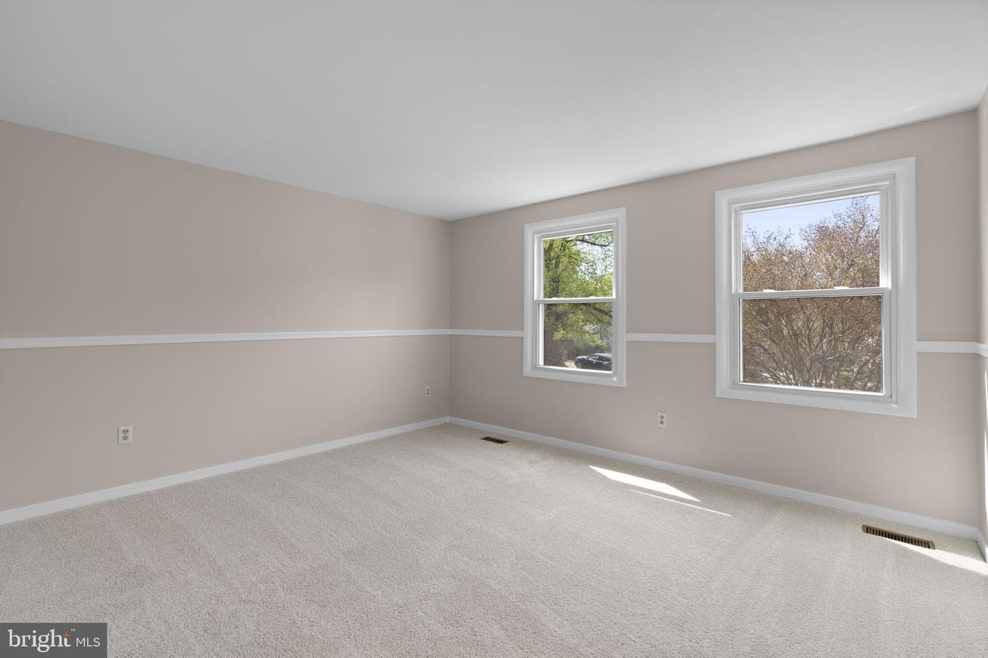 807 Brechin Garth photo 28