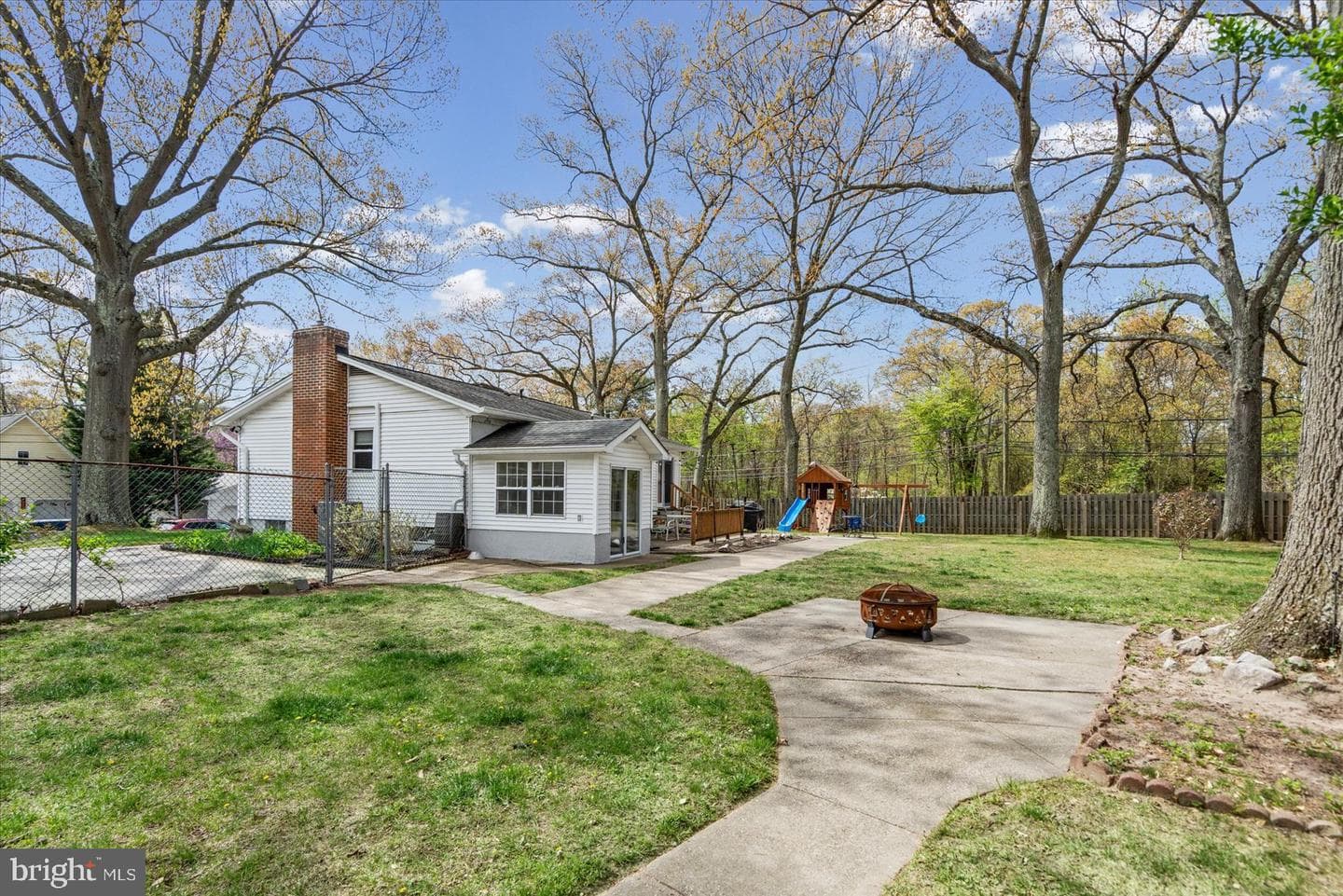 1237 Hillcreek Road photo 4
