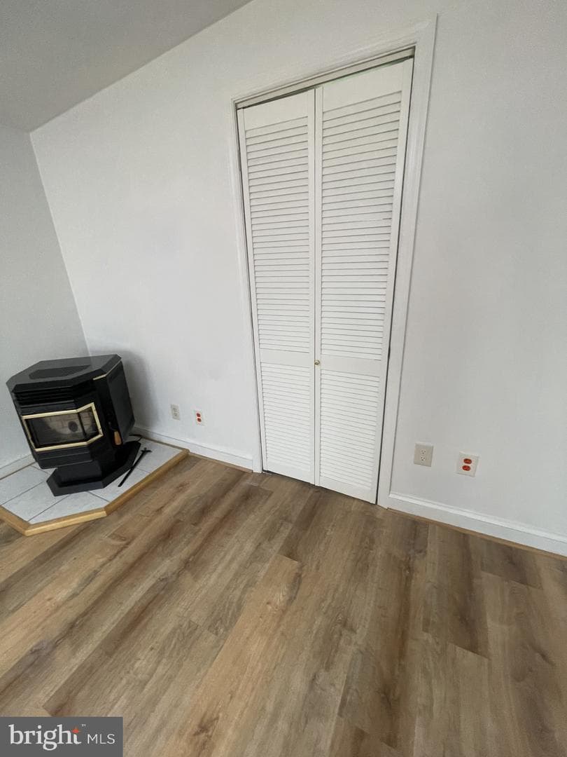 209 Beverley Avenue photo 51