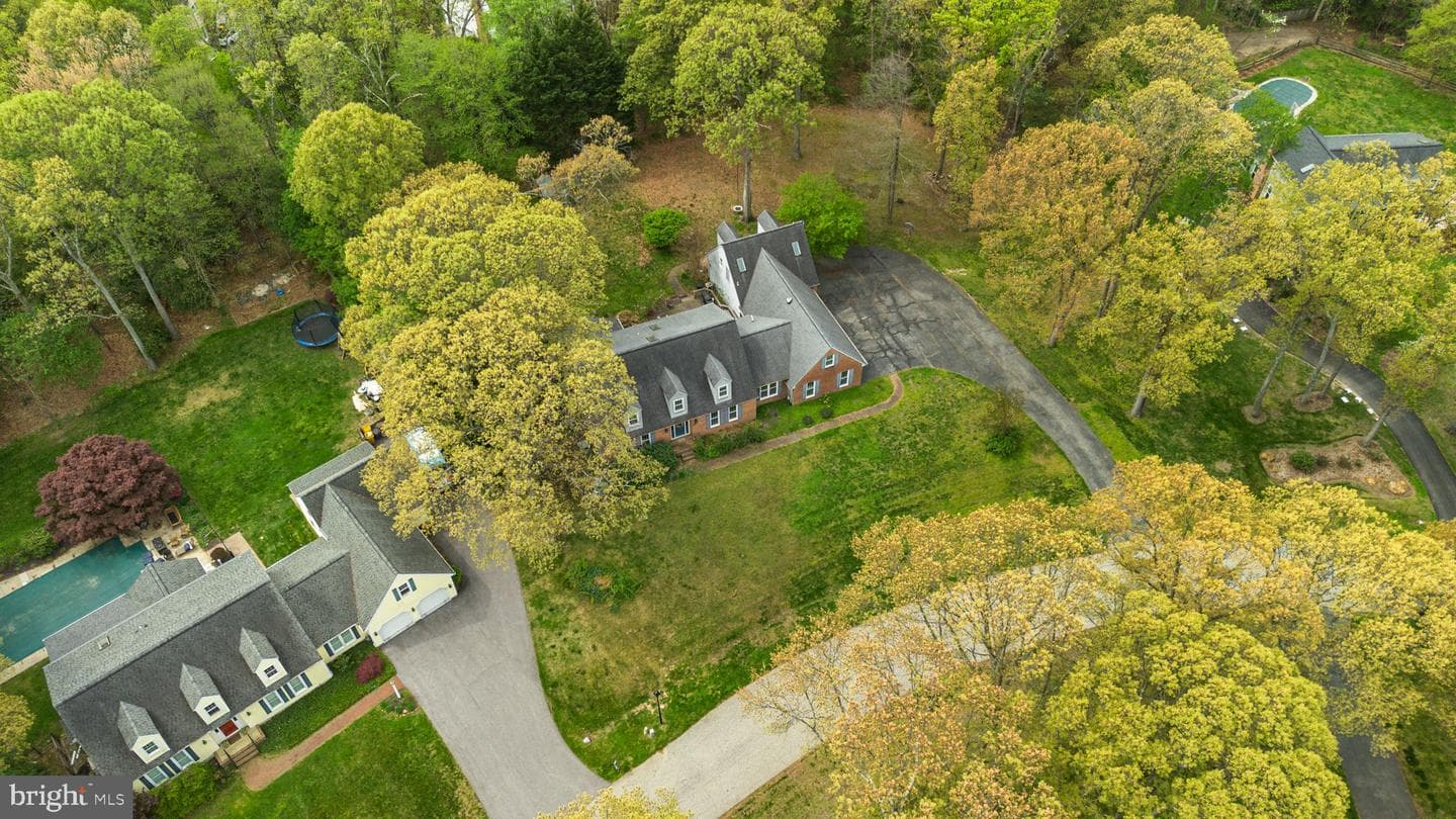230 Ambleside Drive photo 45